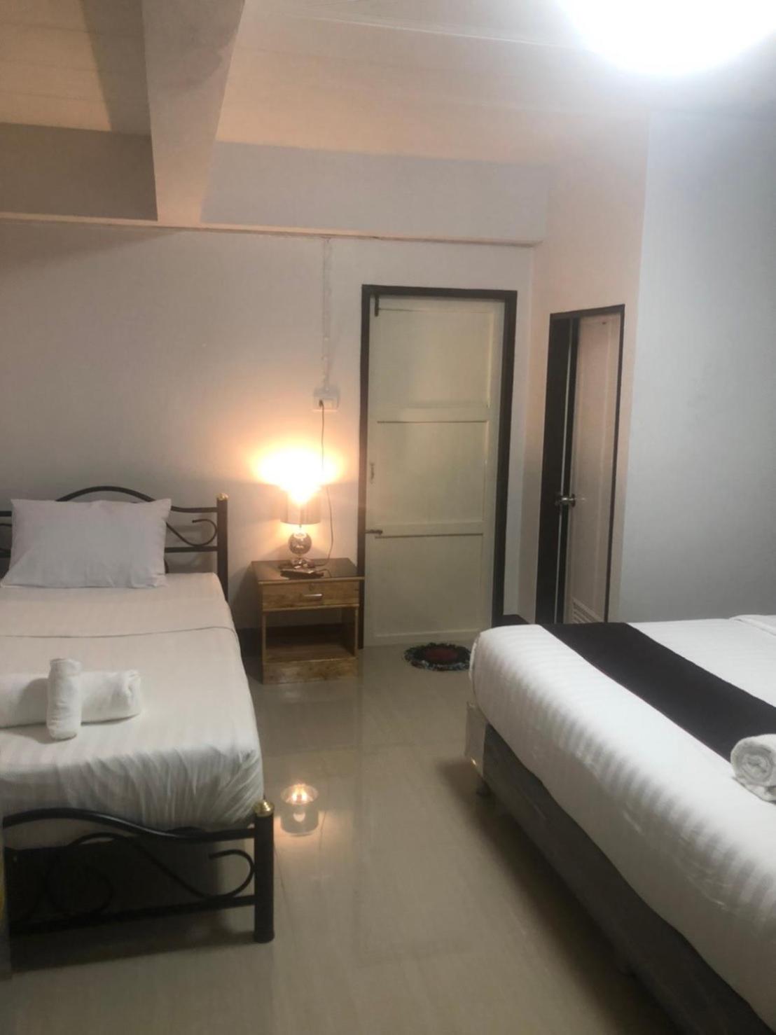 Deluxe Room - Photo 3