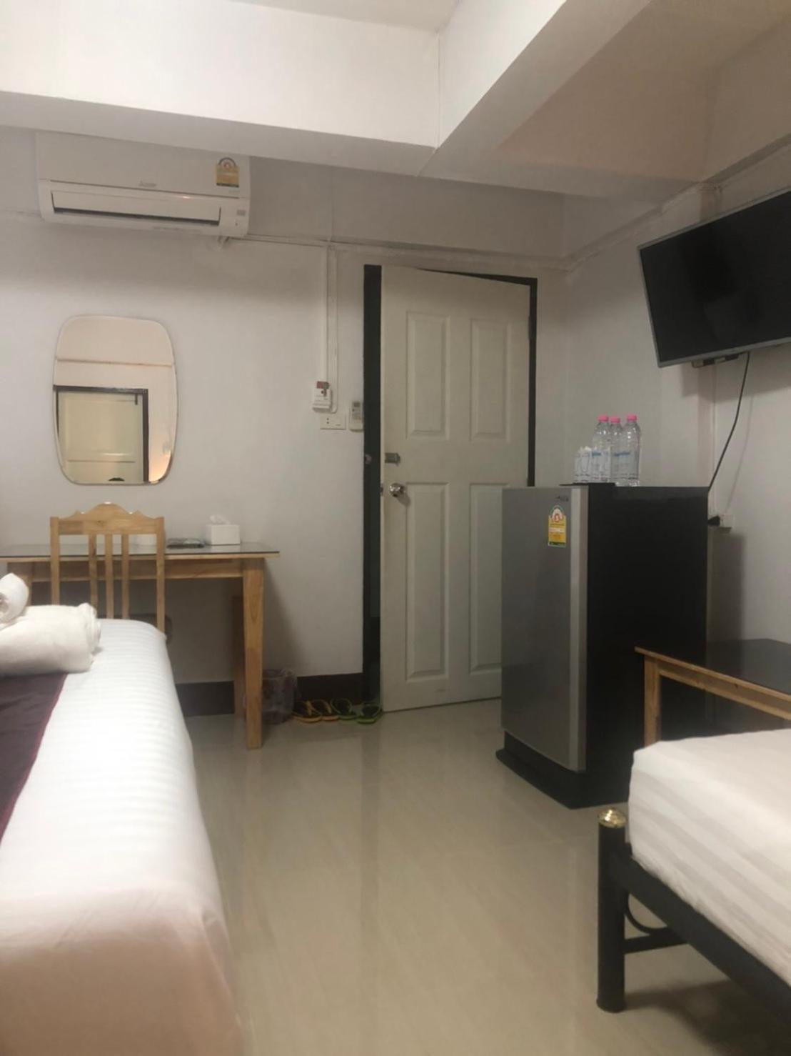 Deluxe Room - Photo 4