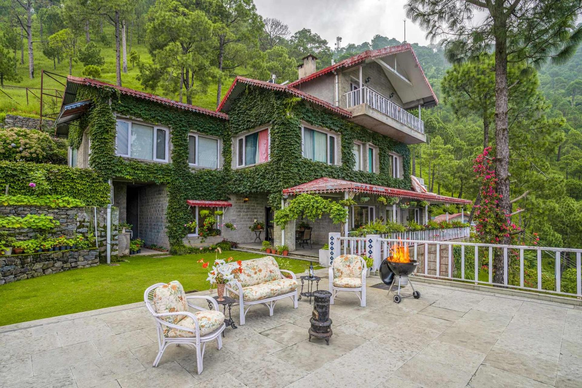 Villa photo 2