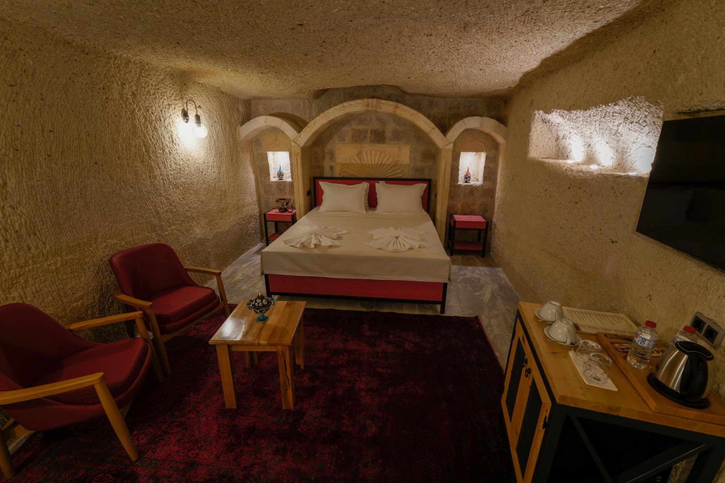 Superior Suite - Photo 1