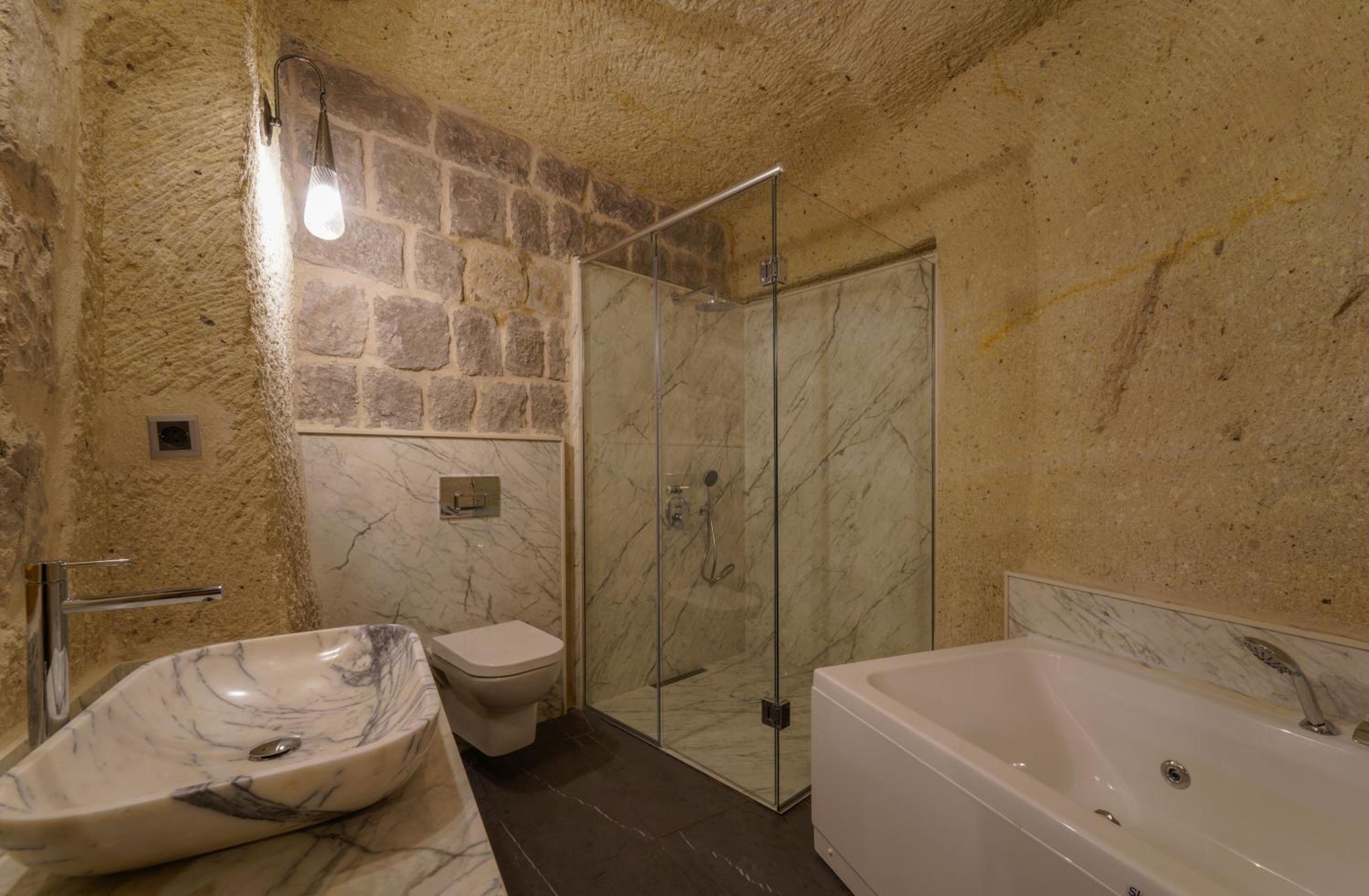 Deluxe Suite - Photo 38
