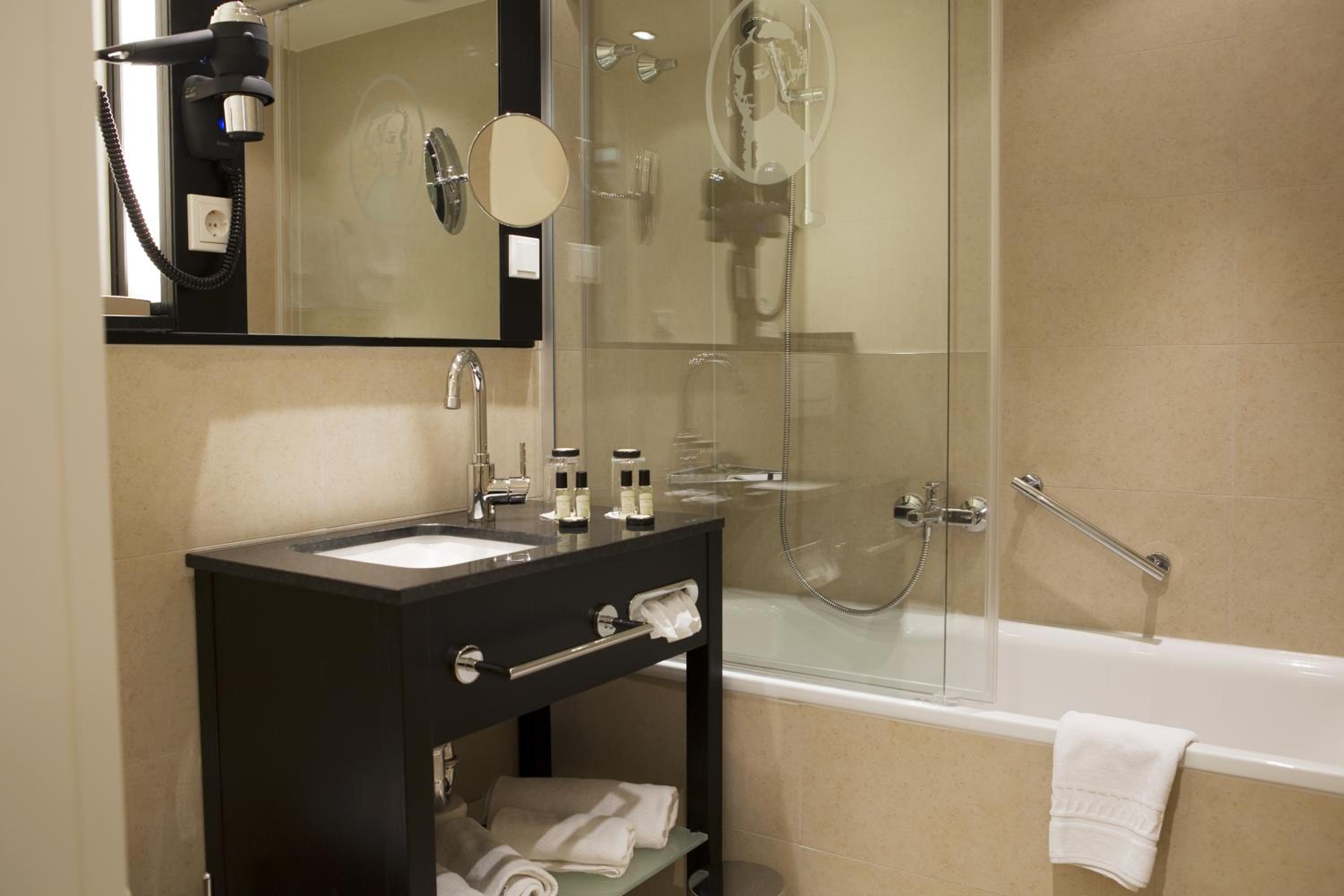 Superior Double Room - Photo 2
