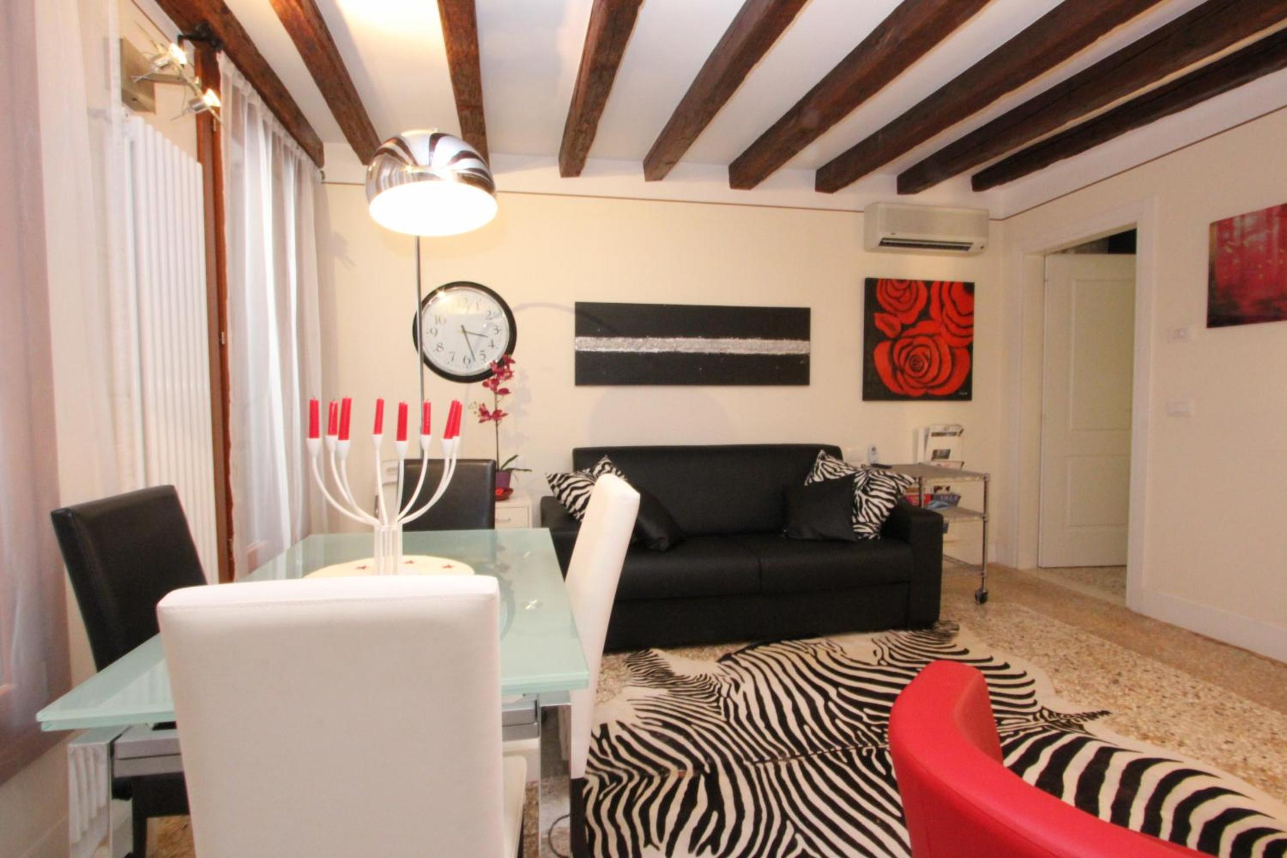 Rubino One-Bedroom Apartment photo 3