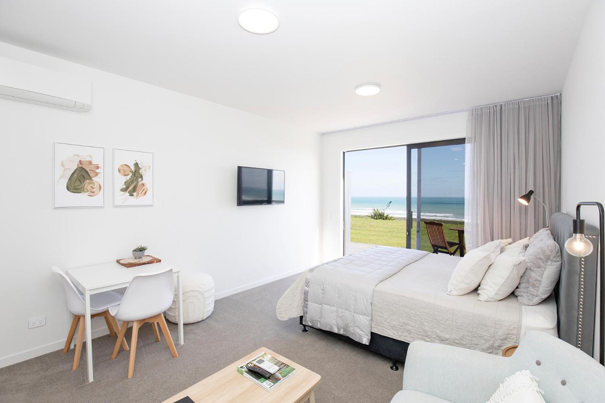 Double Room with Sea View - Photo 1