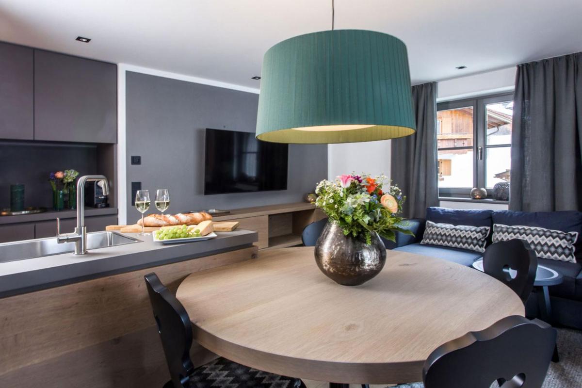 Two-Bedroom Apartment with Balcony photo 3
