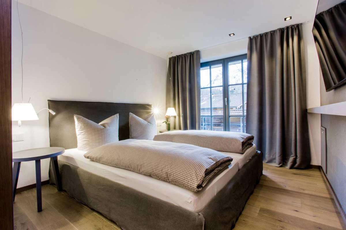 One-Bedroom Apartment with Balcony photo 3