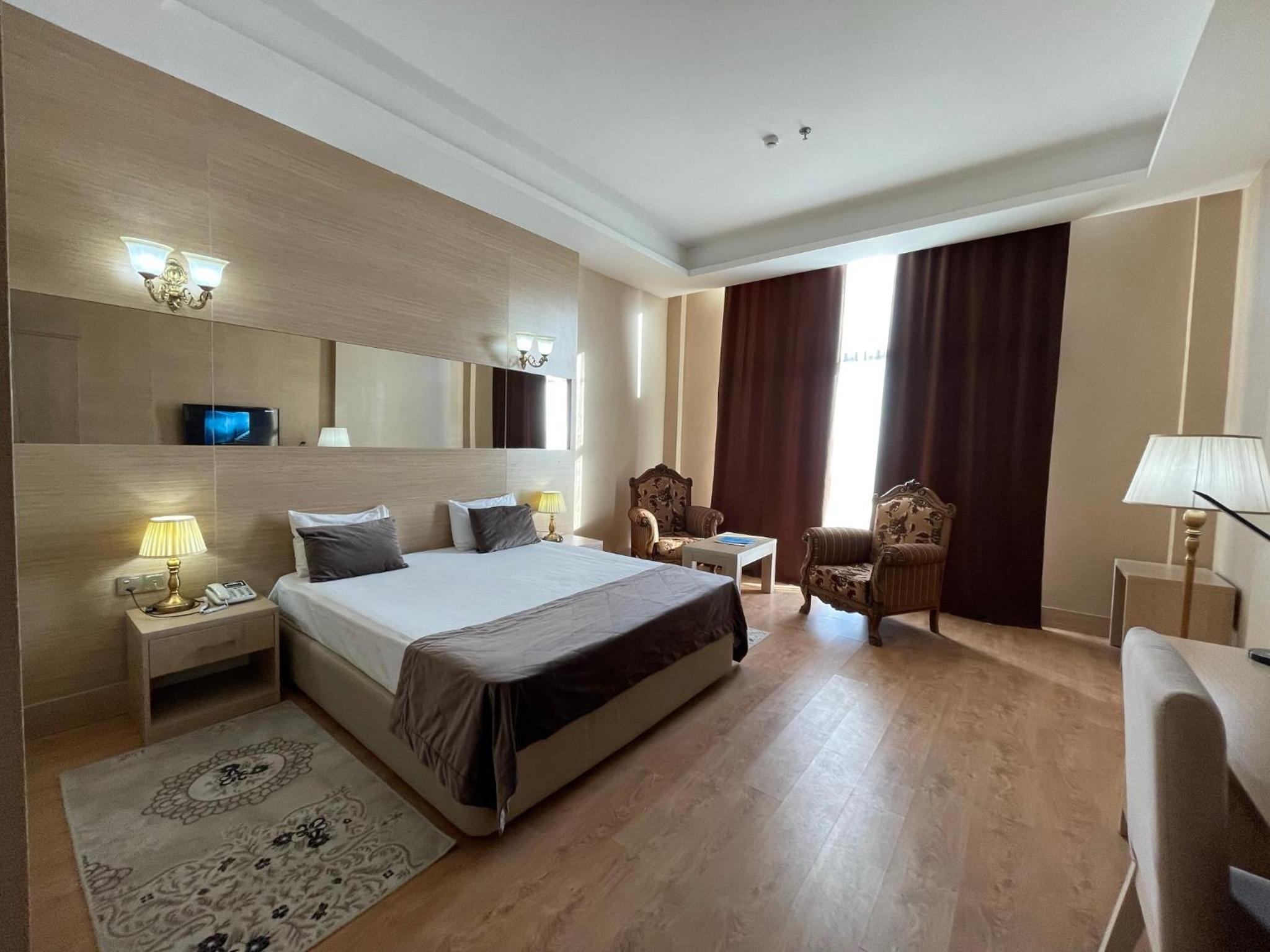 מלון נובל באקו — Double or Twin Room with Sea View