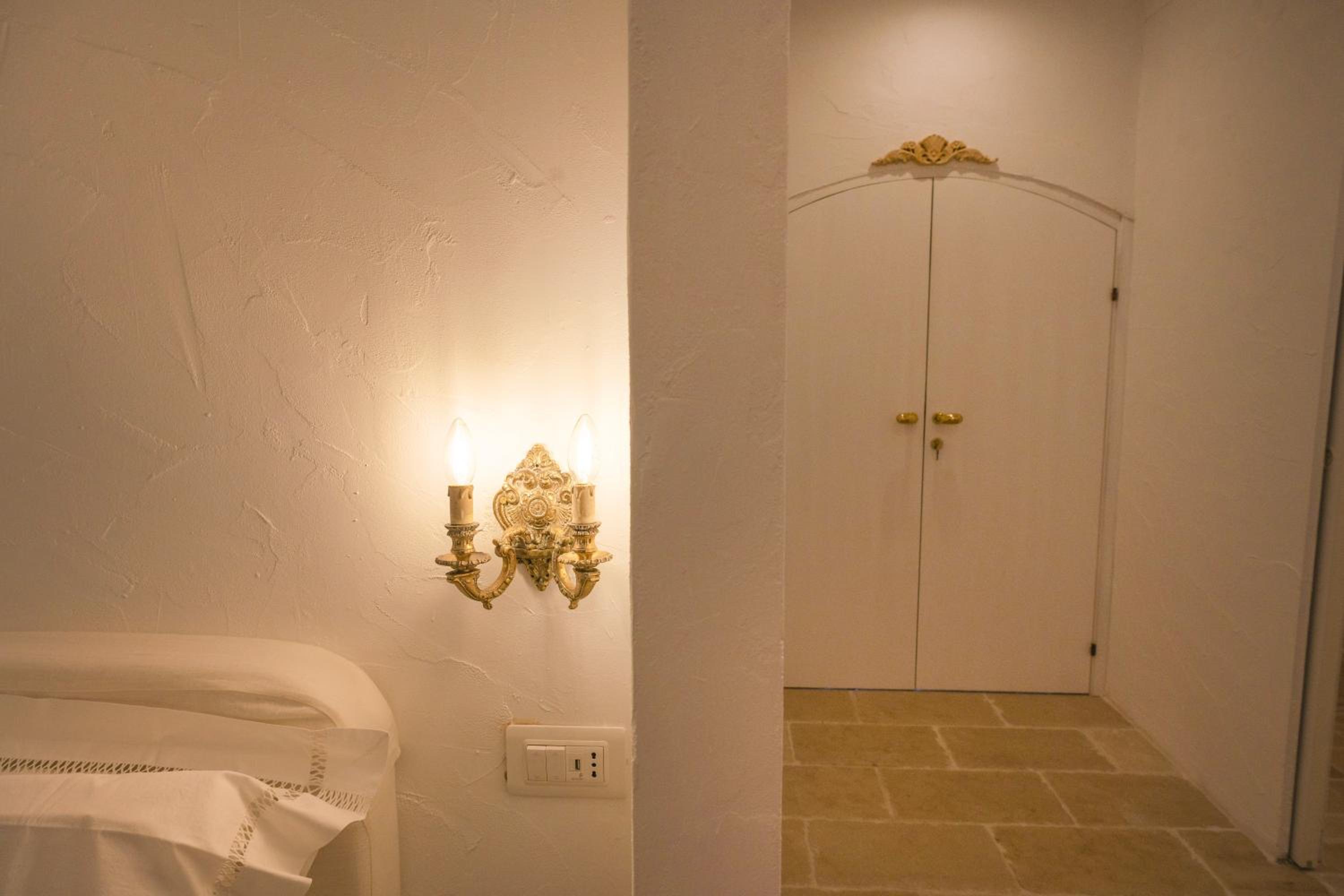 Large Double Room photo 3