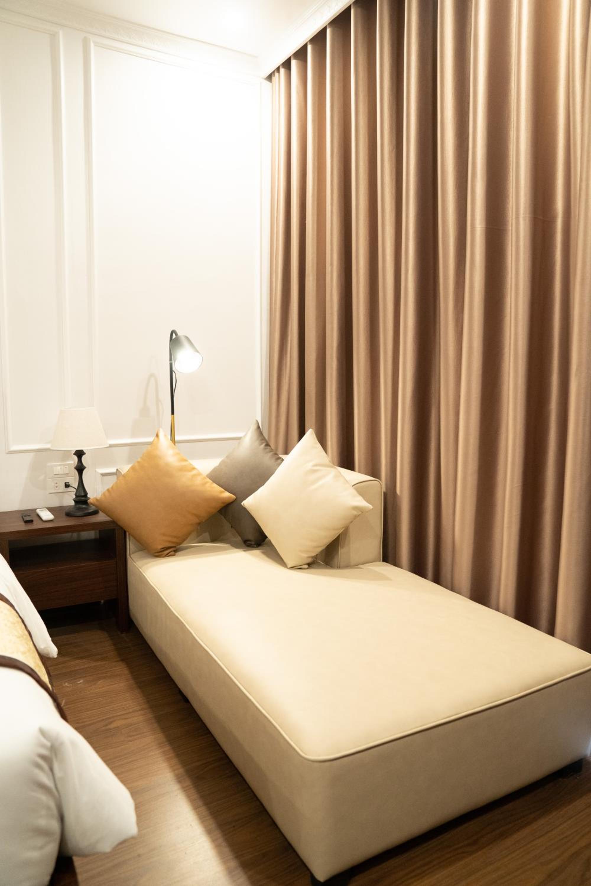 Deluxe Double Room - Photo 12