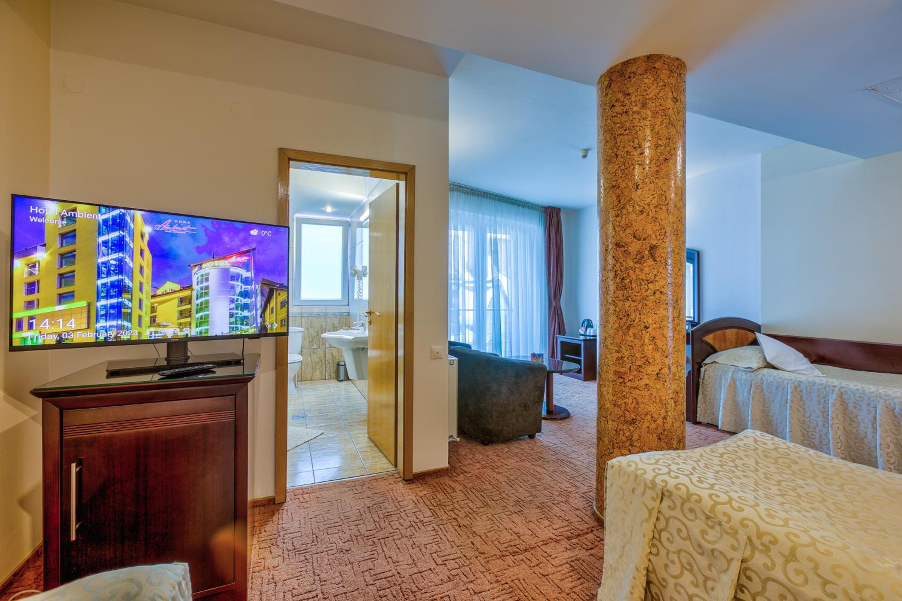Deluxe Double Room with Extra Bed - 4 stars - Photo 2