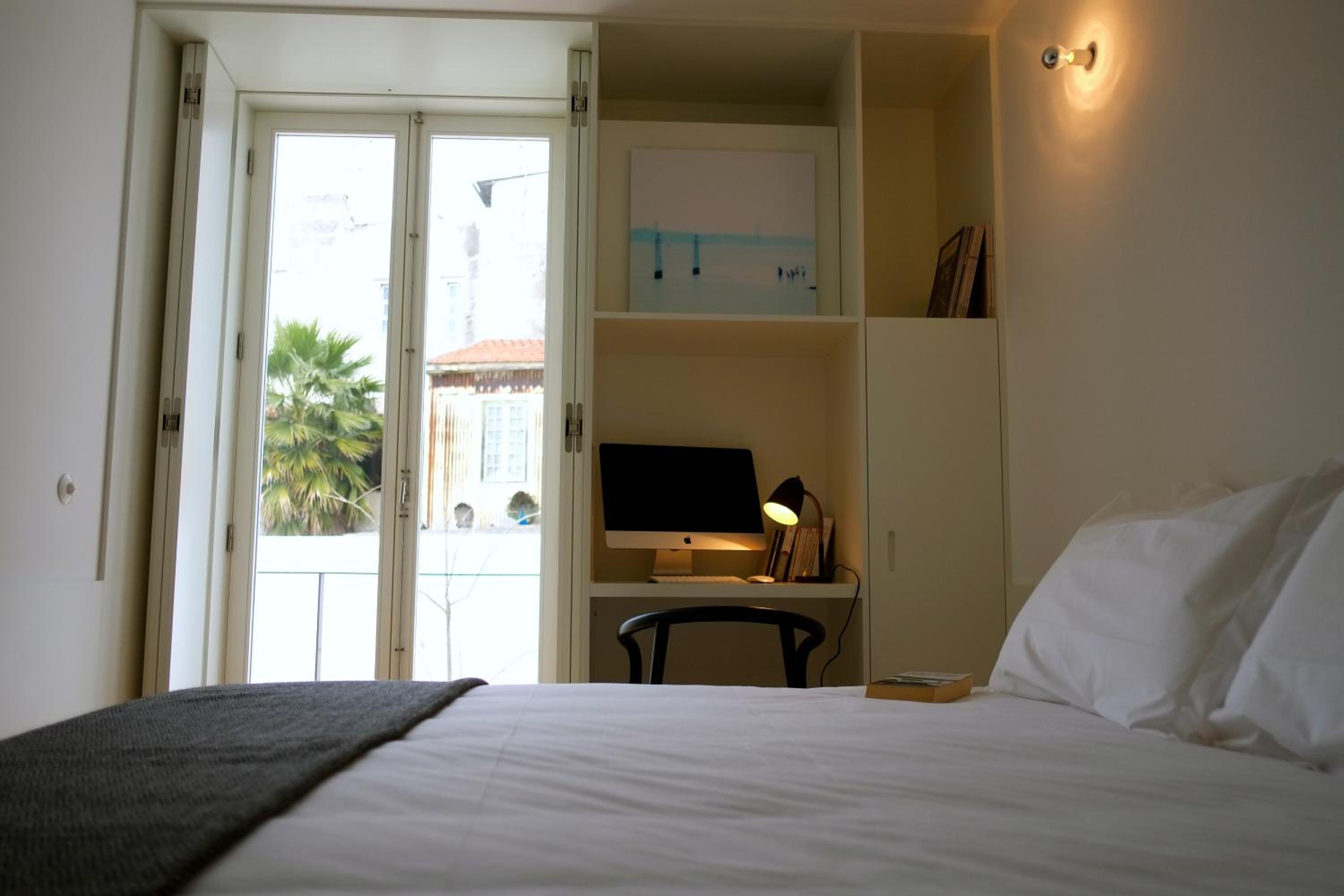 Double Room with Terrace thumbnail 6