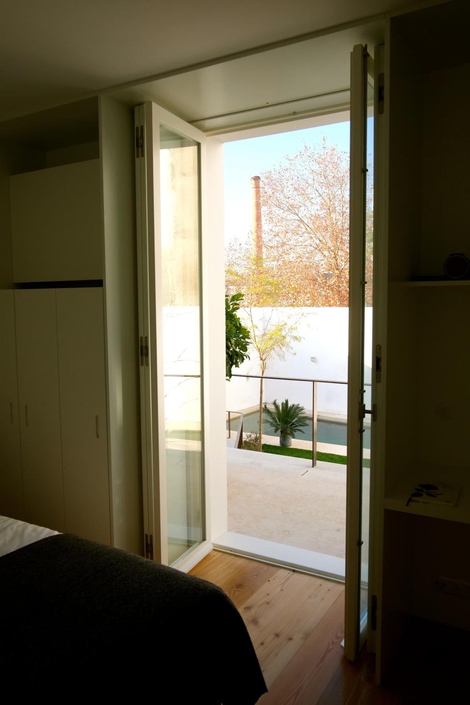 Double Room with Terrace thumbnail 5