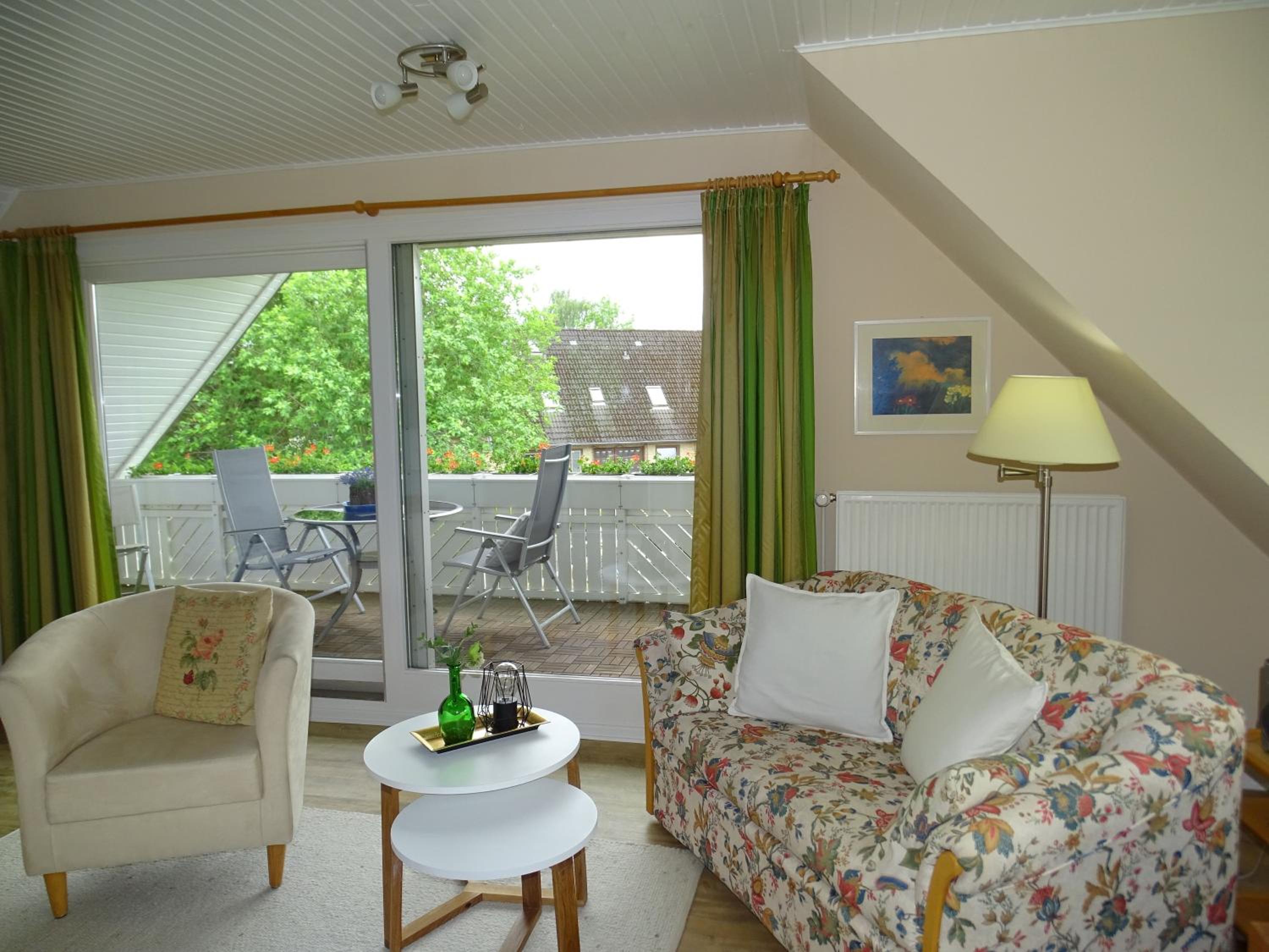 One-Bedroom Apartment with Balcony photo 1