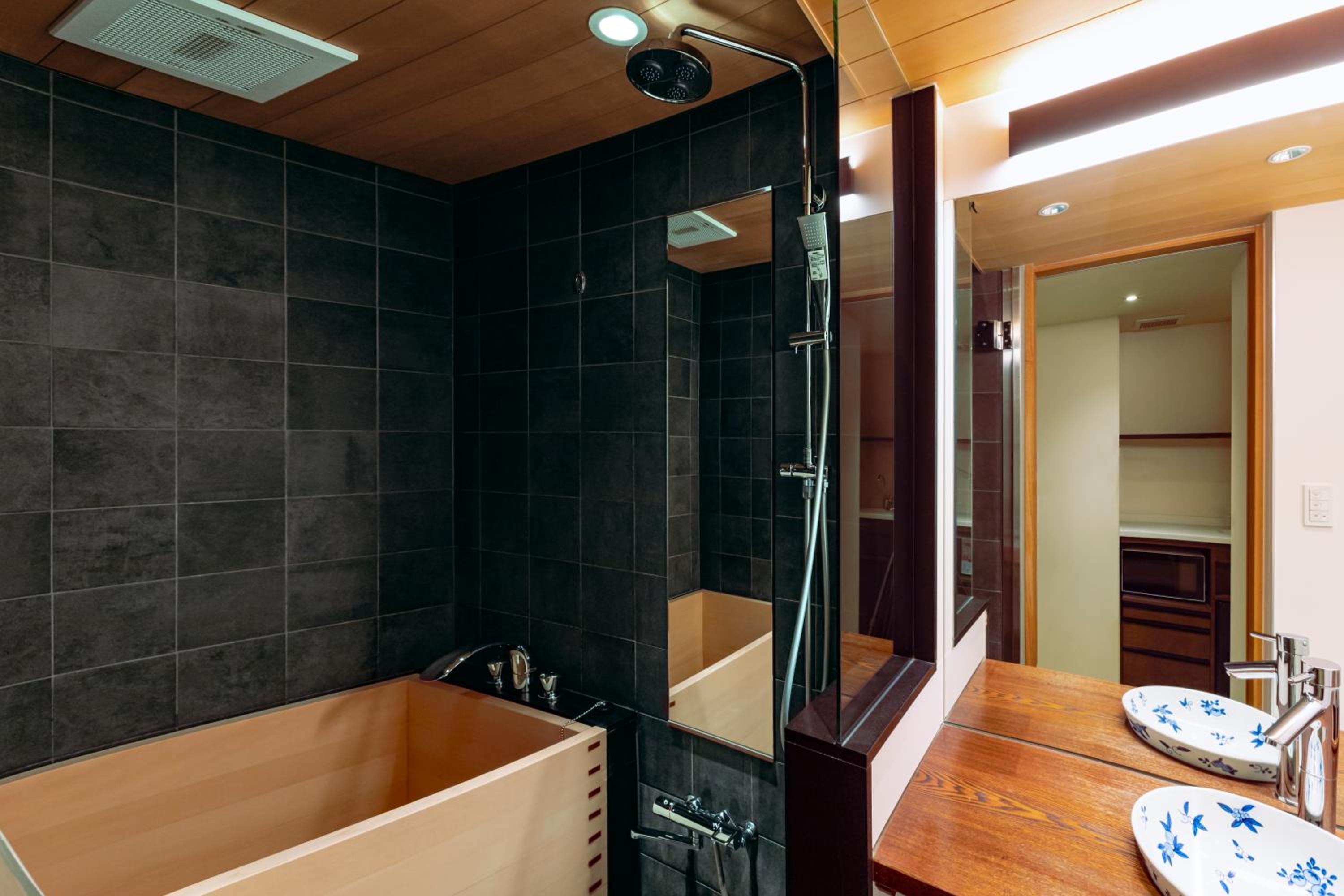 Deluxe Twin Room - Photo 3