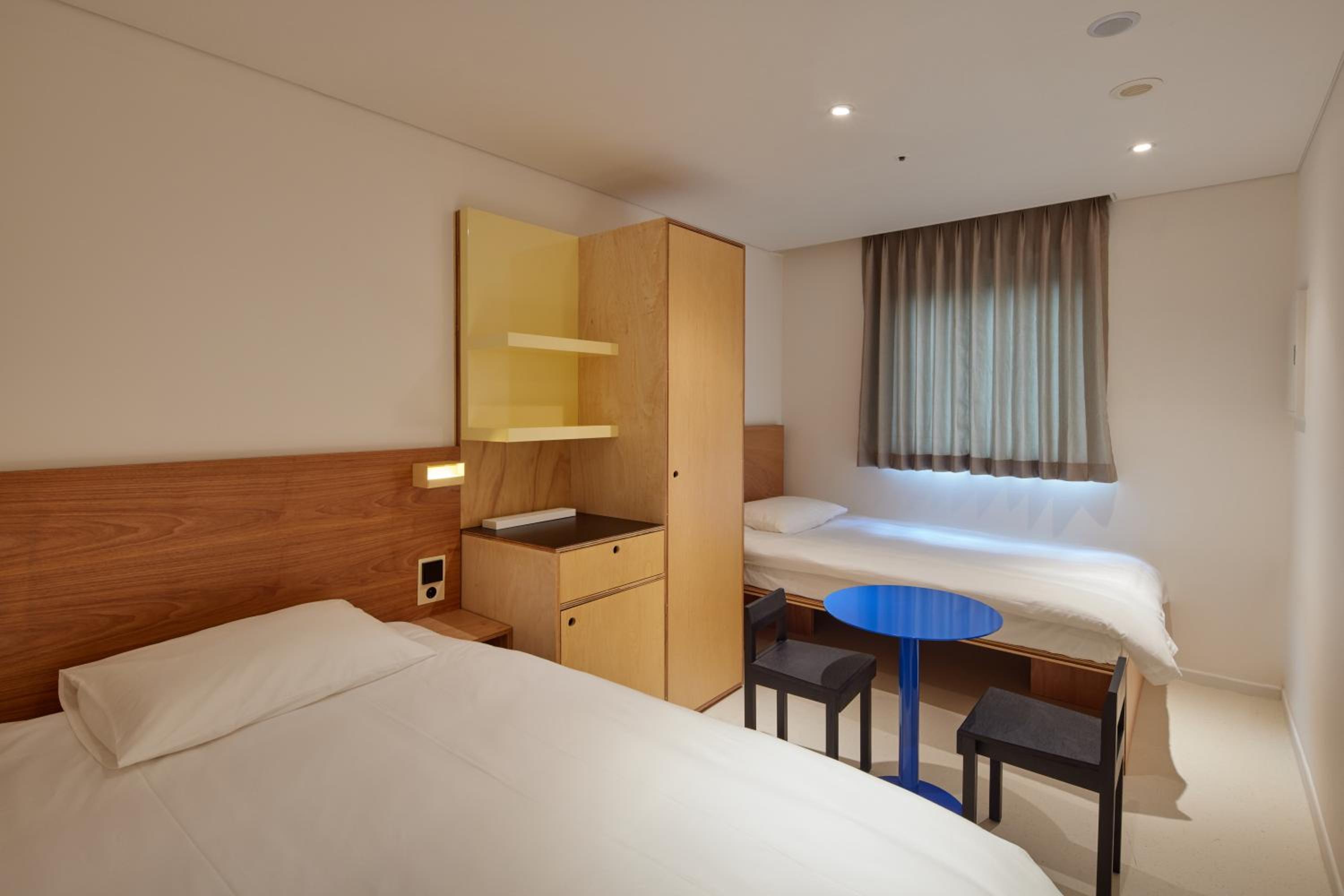 Standard Twin Room - Photo 1