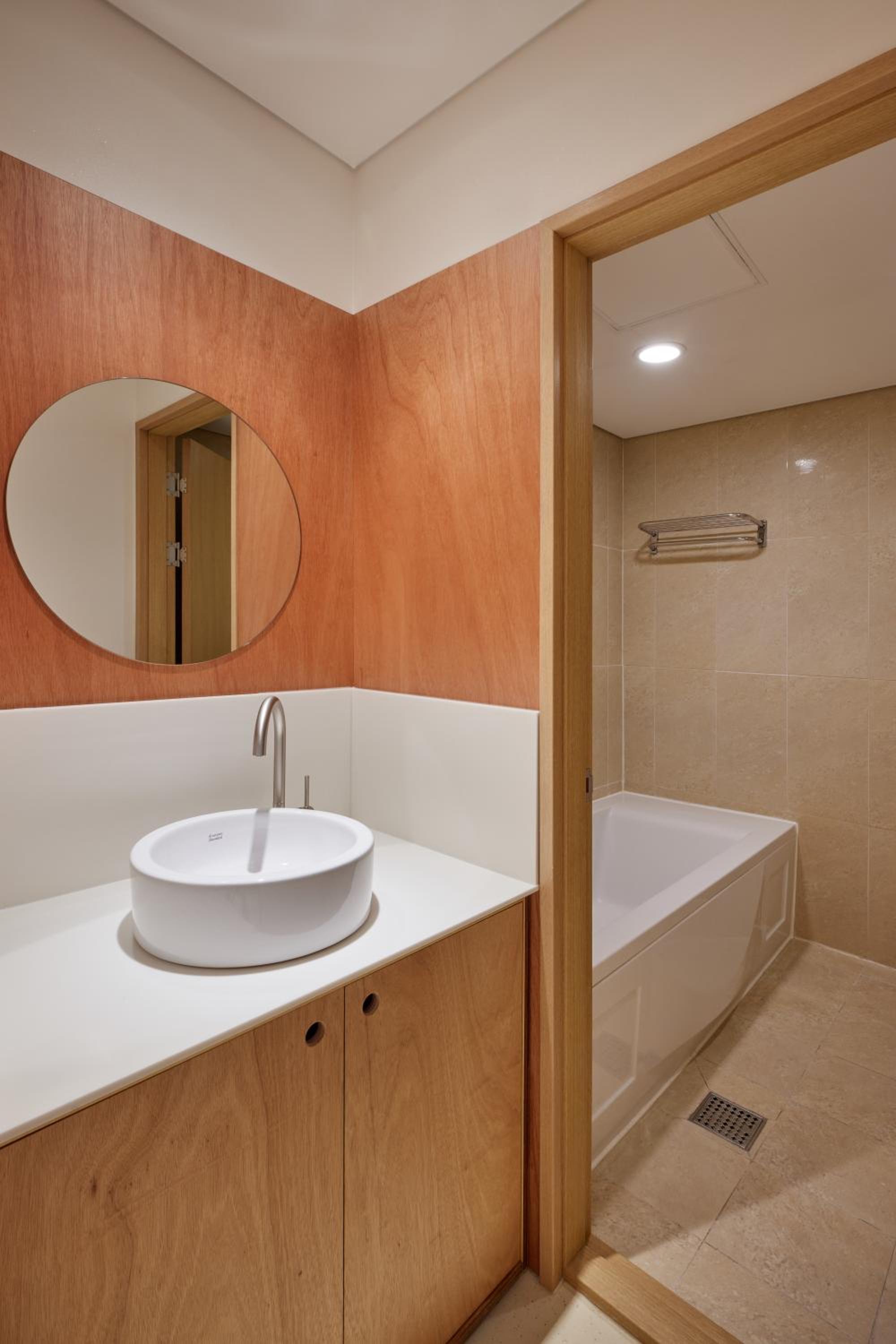 Large Twin Room - Photo 4