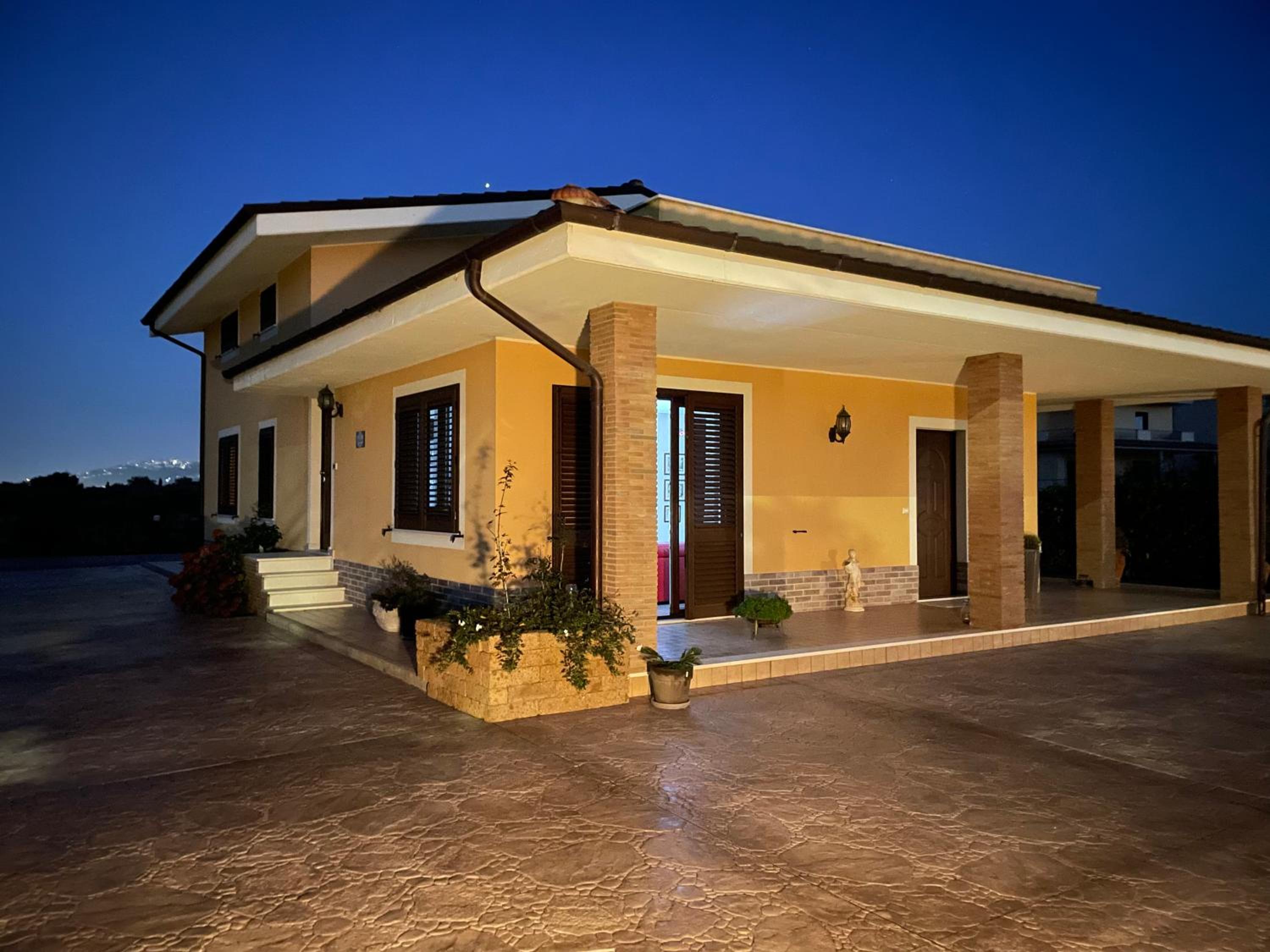 Two-Bedroom House - Photo 121