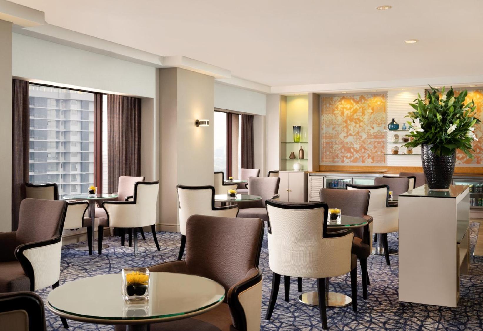 1 King Bed, City View, Club Lounge Access, 1-Bedroom Suite 1 King Bed, City View, Club Lounge Access, 1-Bedroom Suite