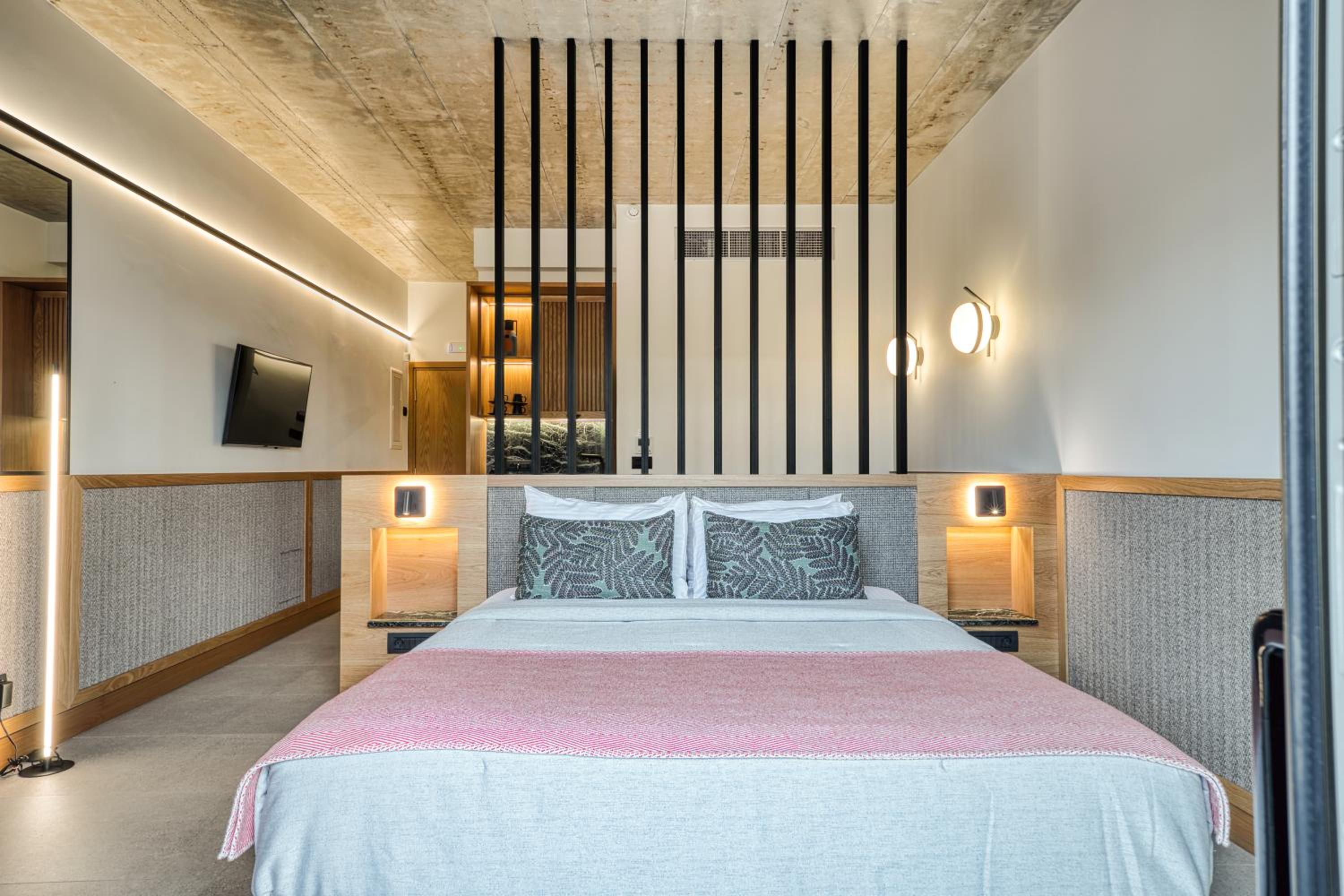 Junior Suite with Veranda and Garden View photo 3