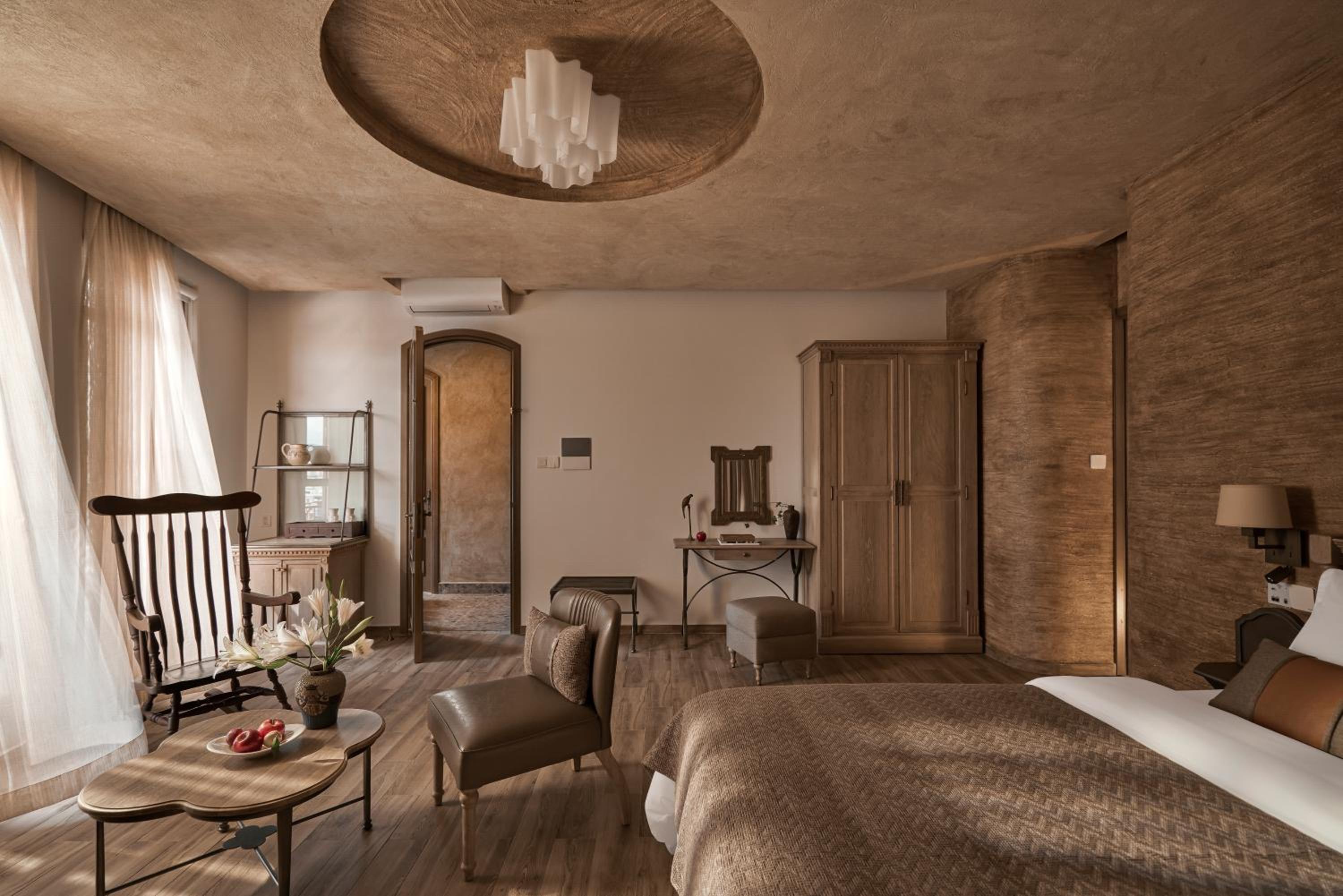 King Suite - Photo 3