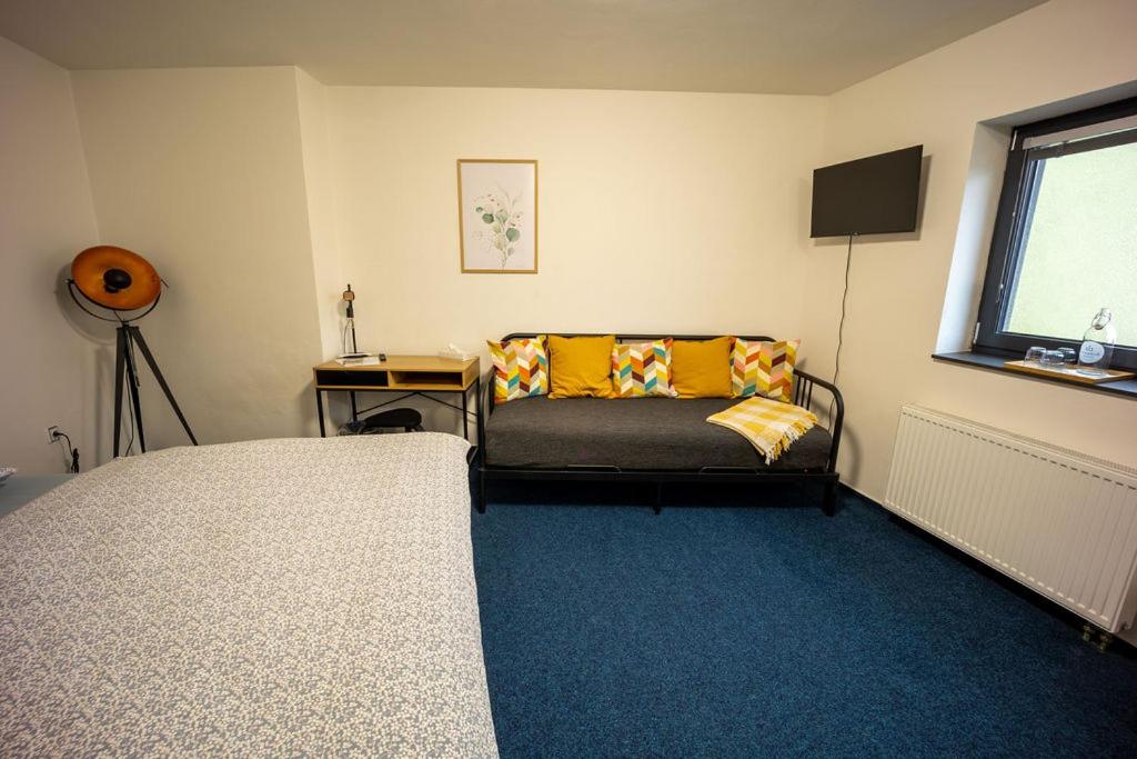 Triple Room with Private Bathroom photo 1