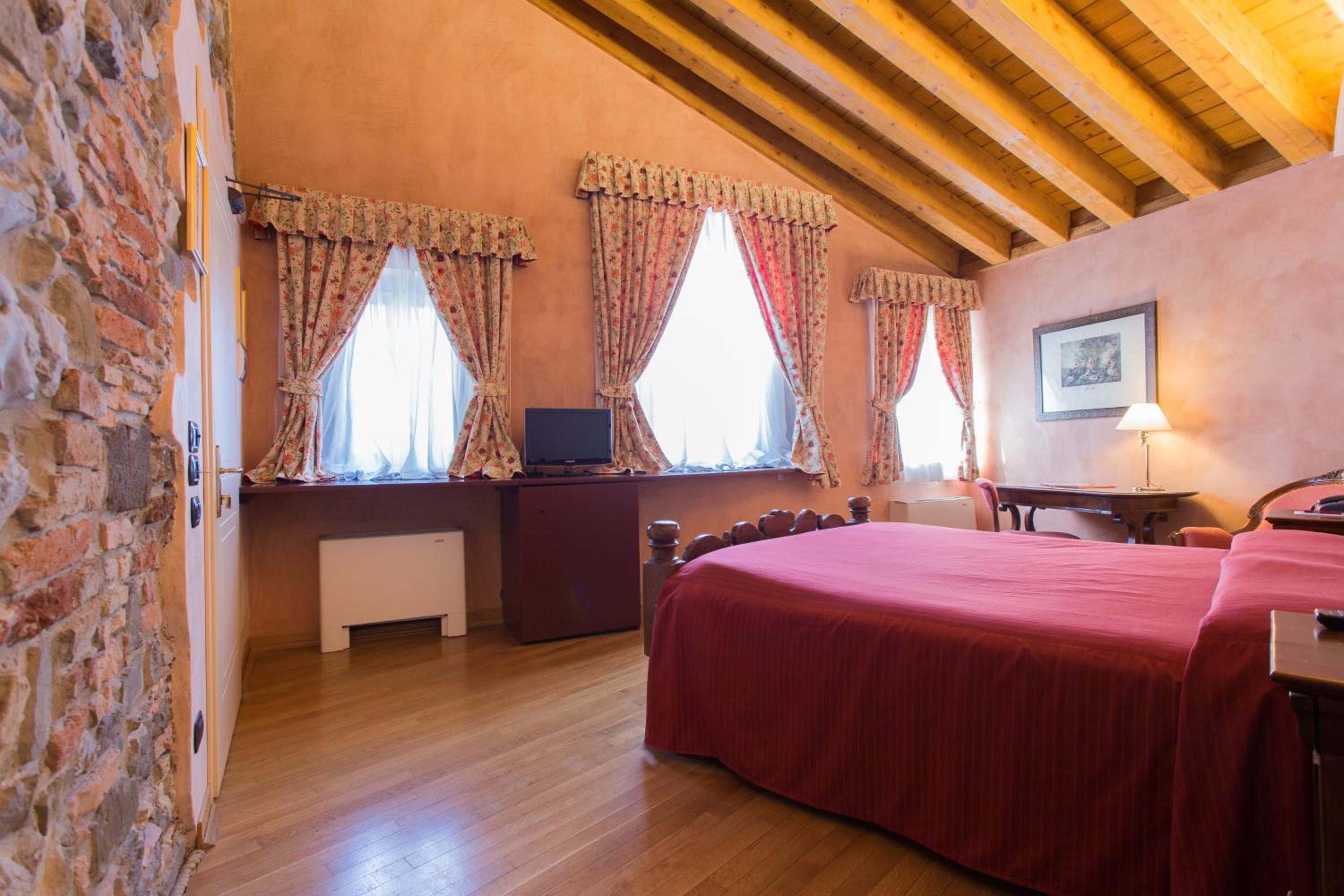 Double Room - Photo 1