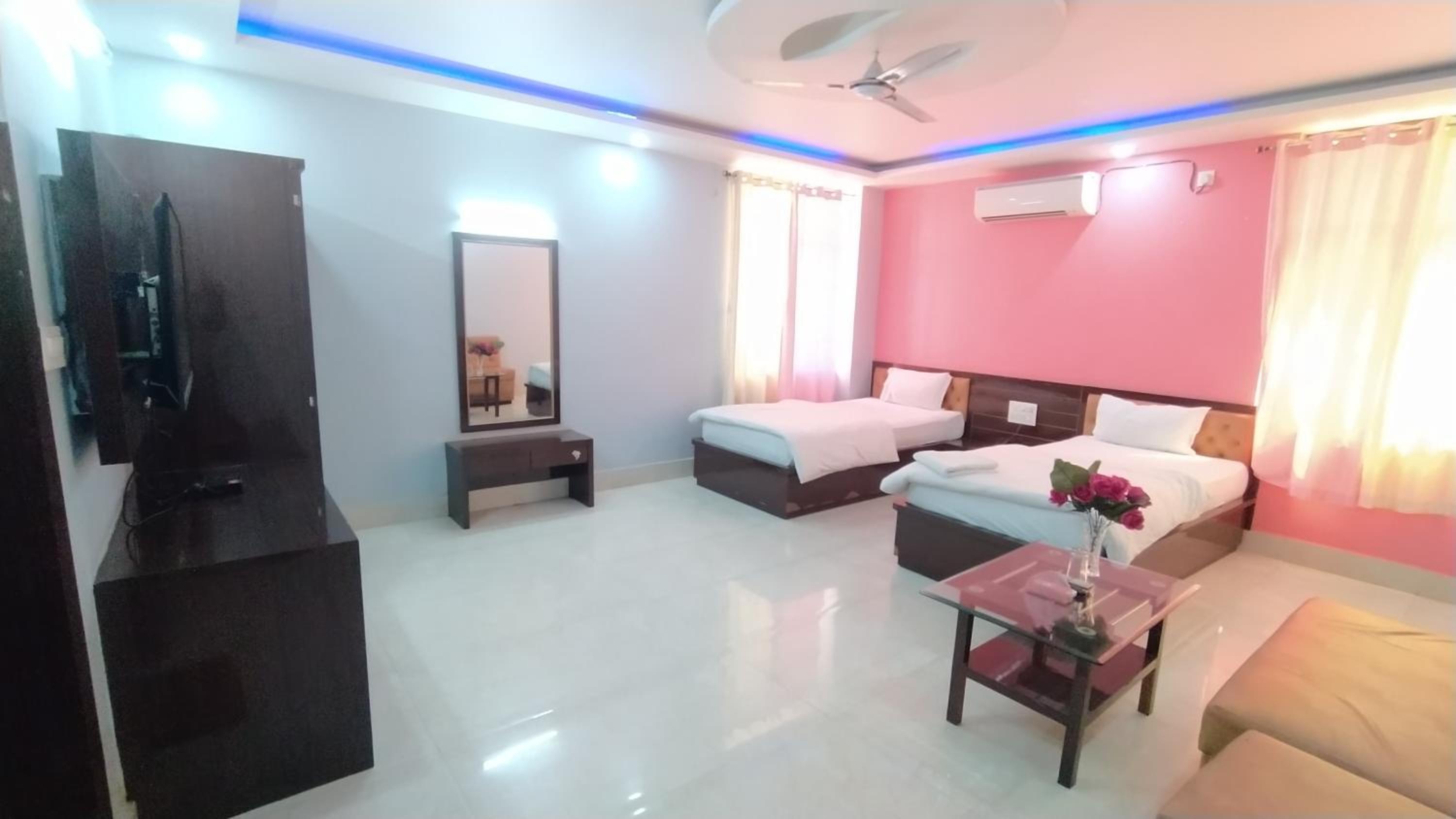 Super Deluxe Room - Photo 5