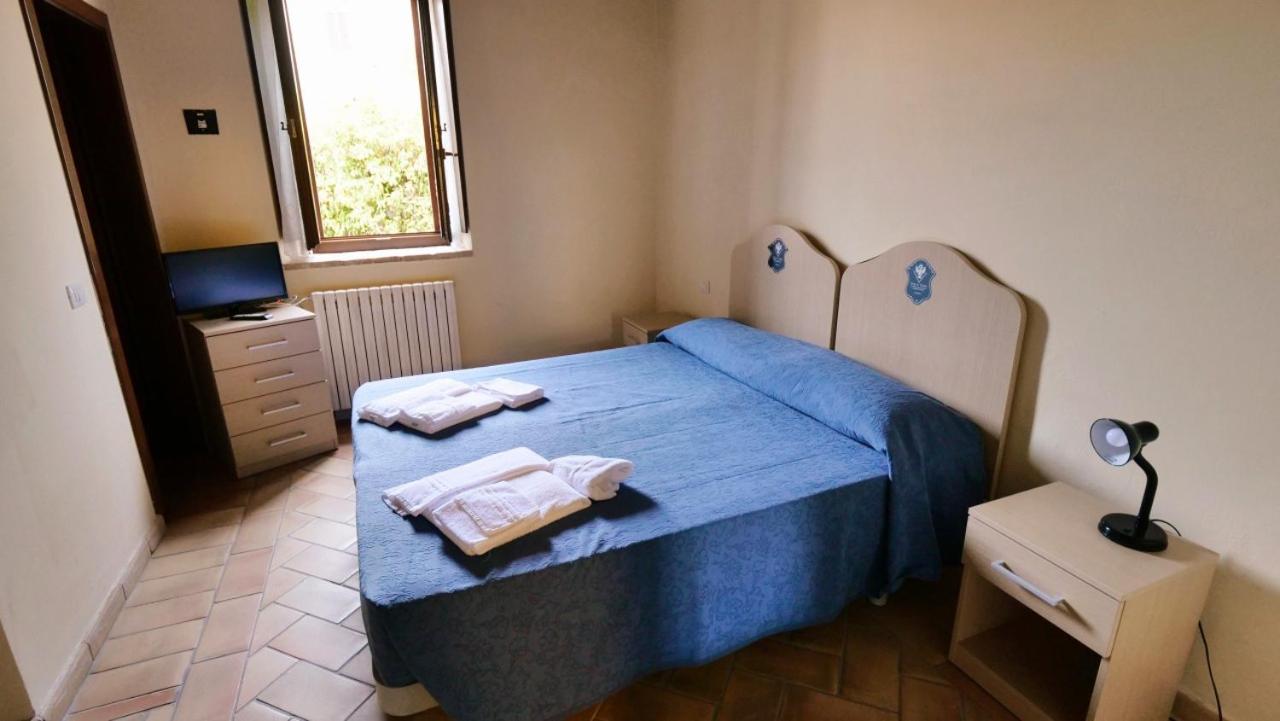 Standard Double Room - Photo 2