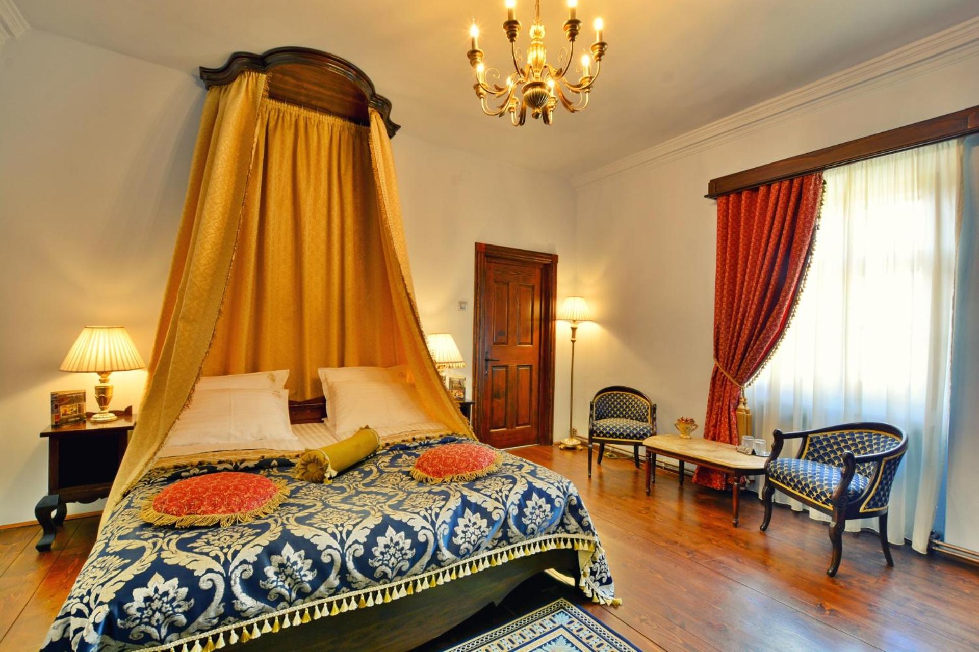 Deluxe Double Room with Canopy photo 1