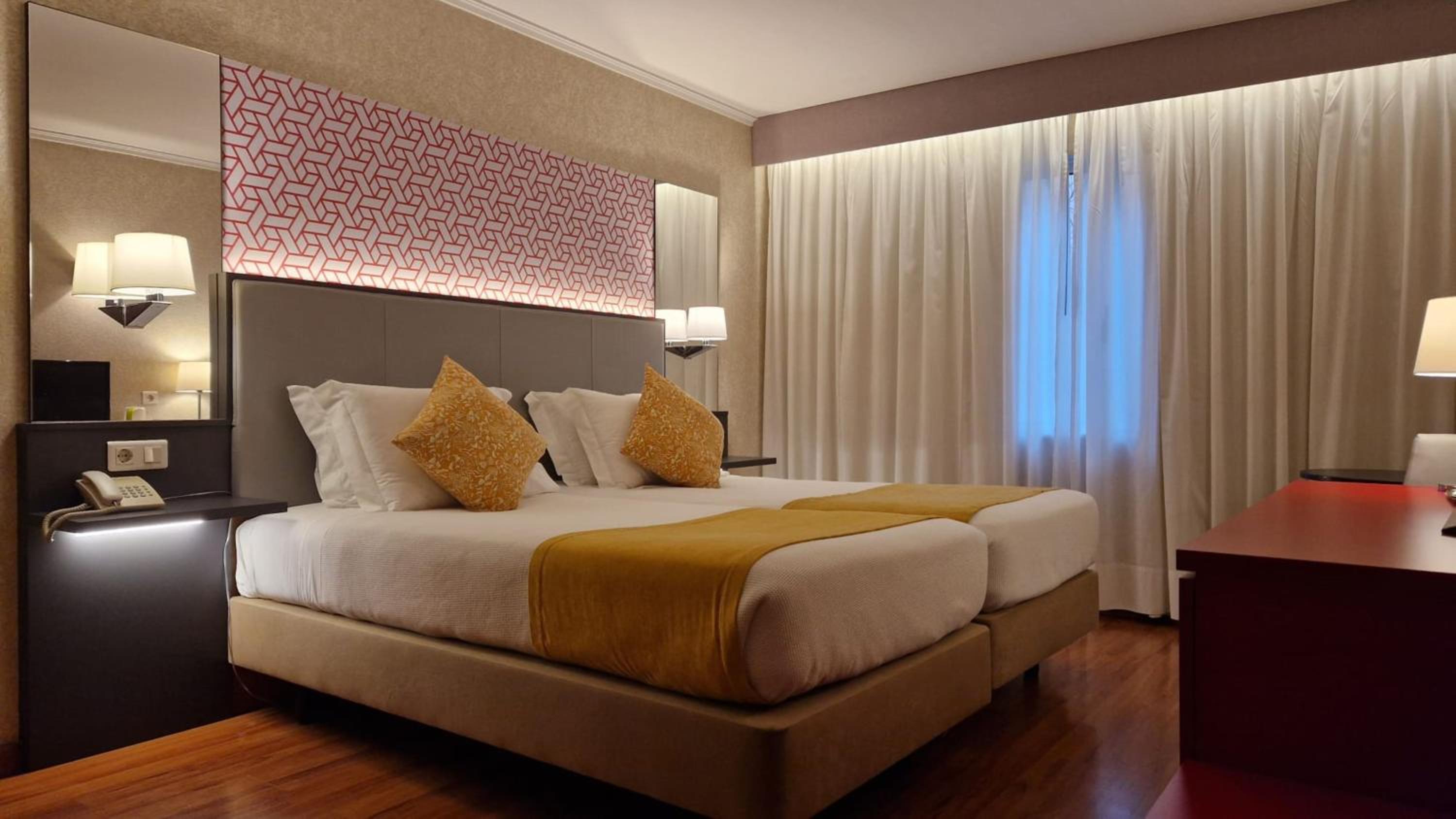Twin Room - Photo 1