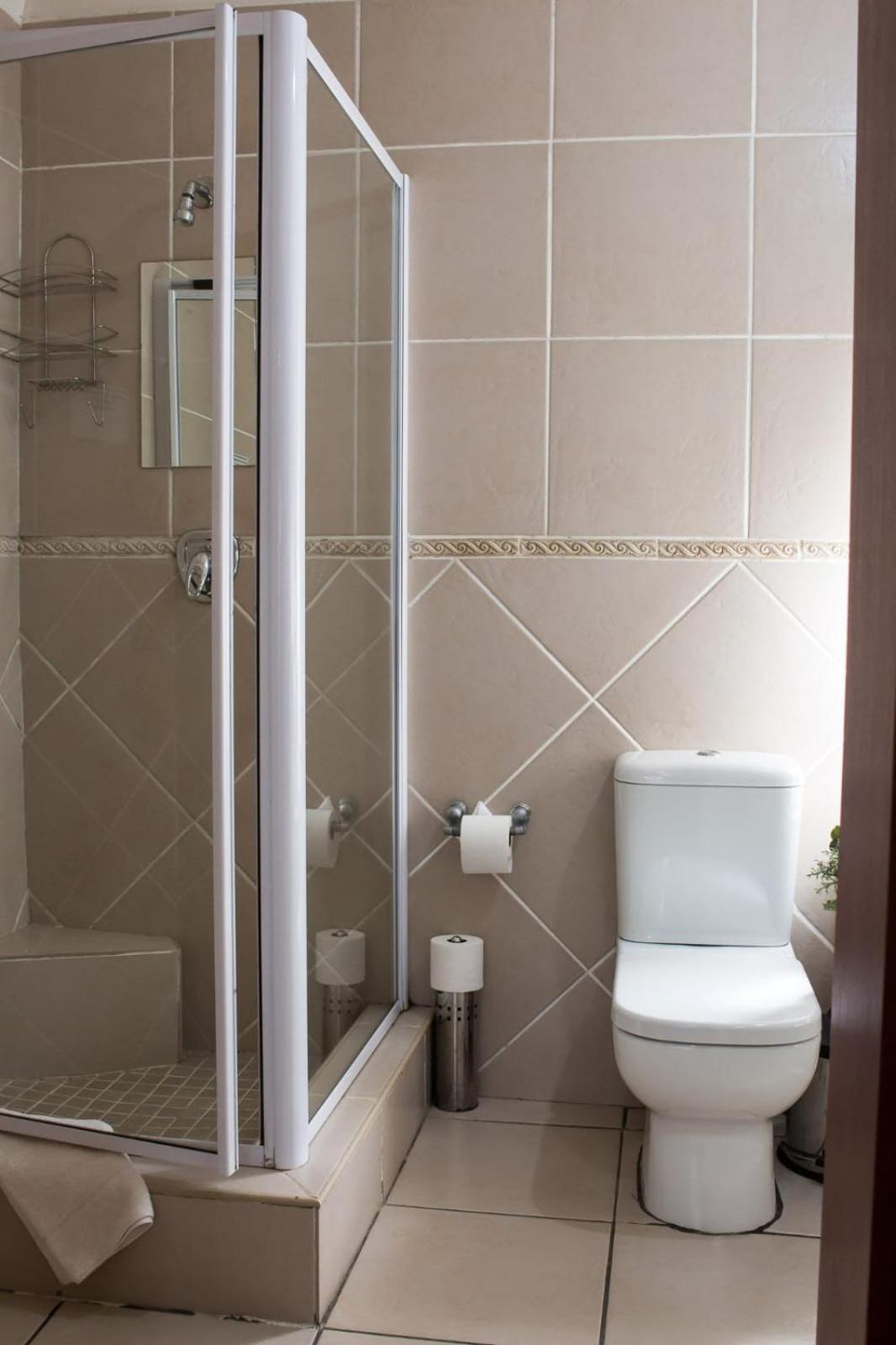 Deluxe King Room - Photo 12