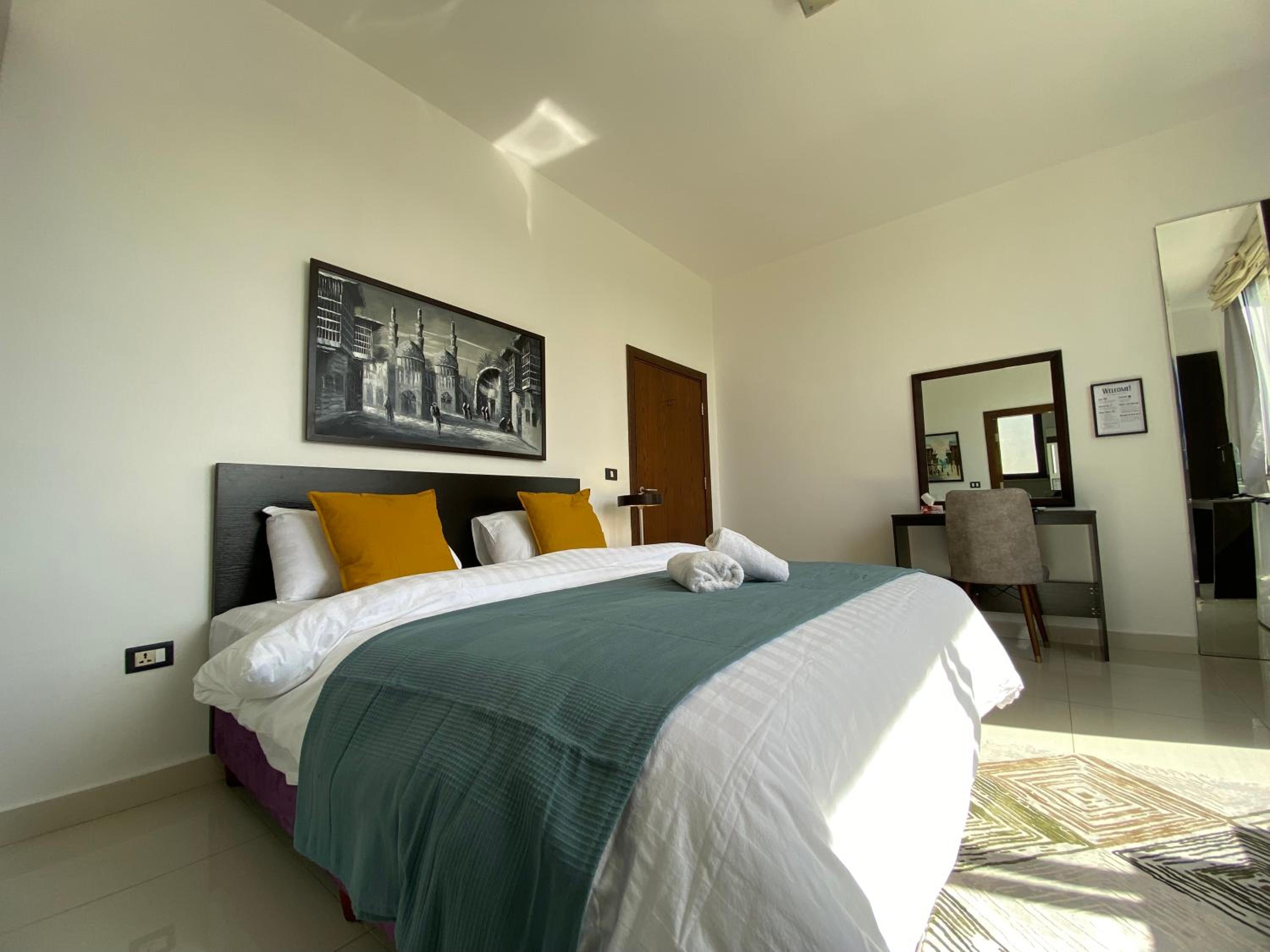 Double Room with Private Bathroom - Photo 12