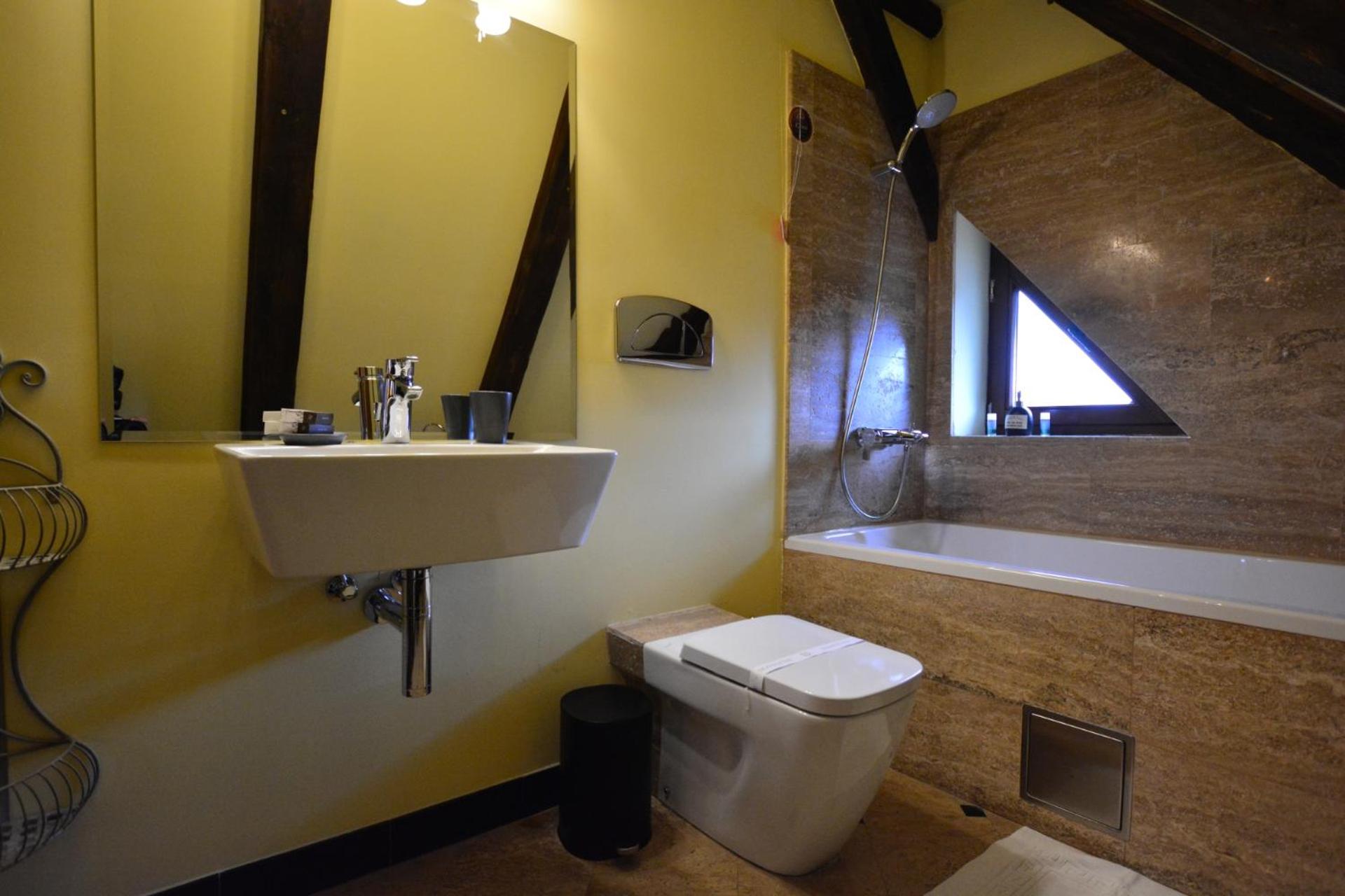Room with inlays - Photo 5