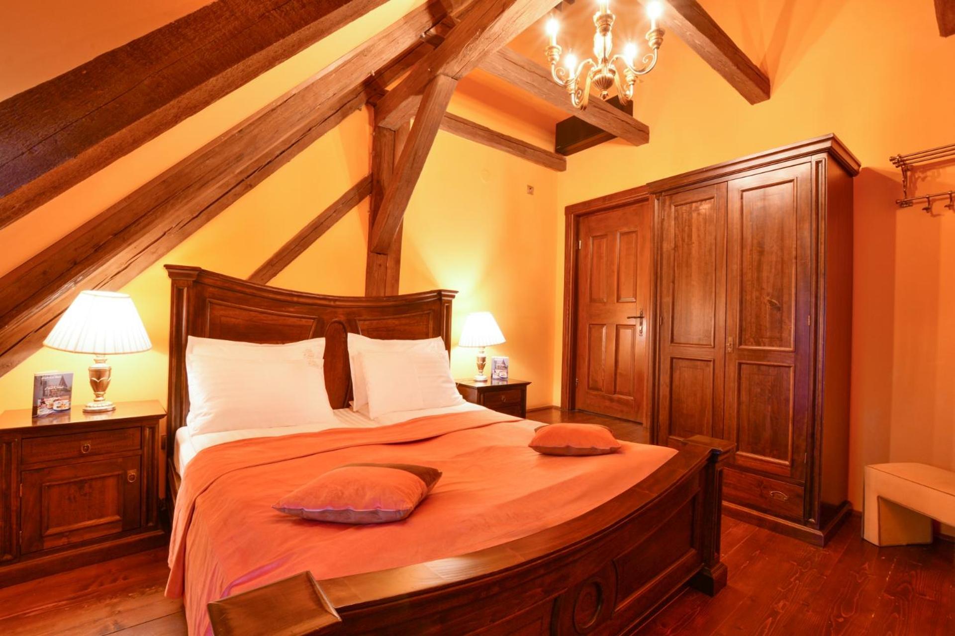 Room with inlays - Photo 1
