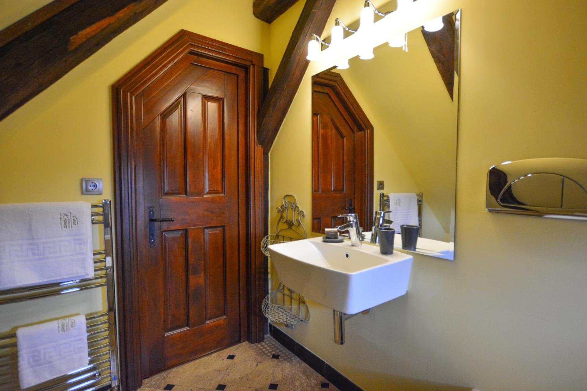 Room with inlays - Photo 4