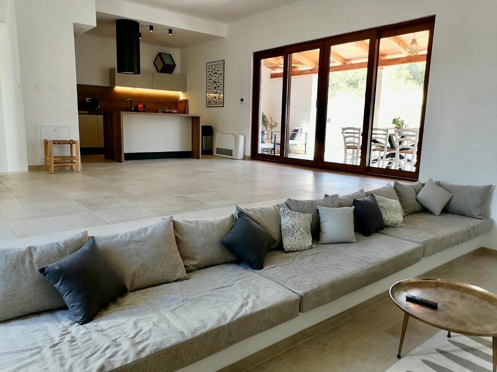 Villa photo 1