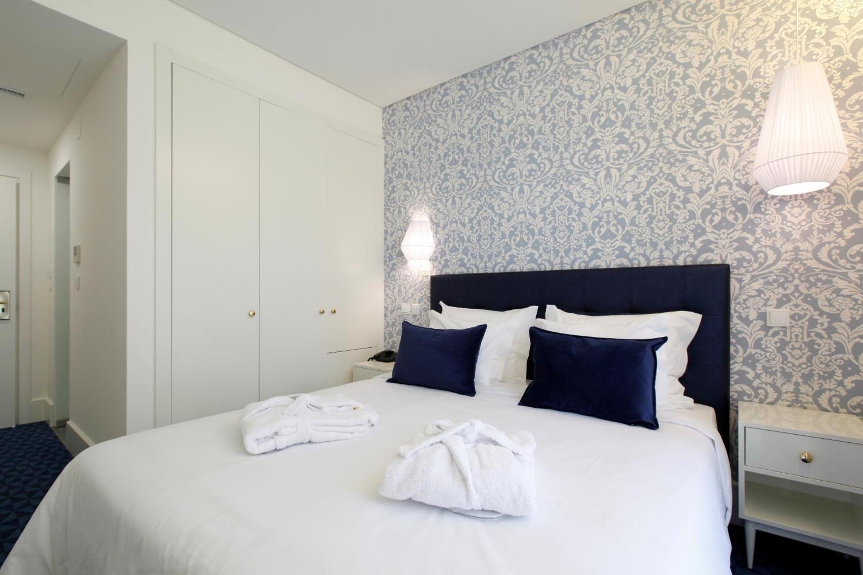 Mini Double or Twin Room with Street View