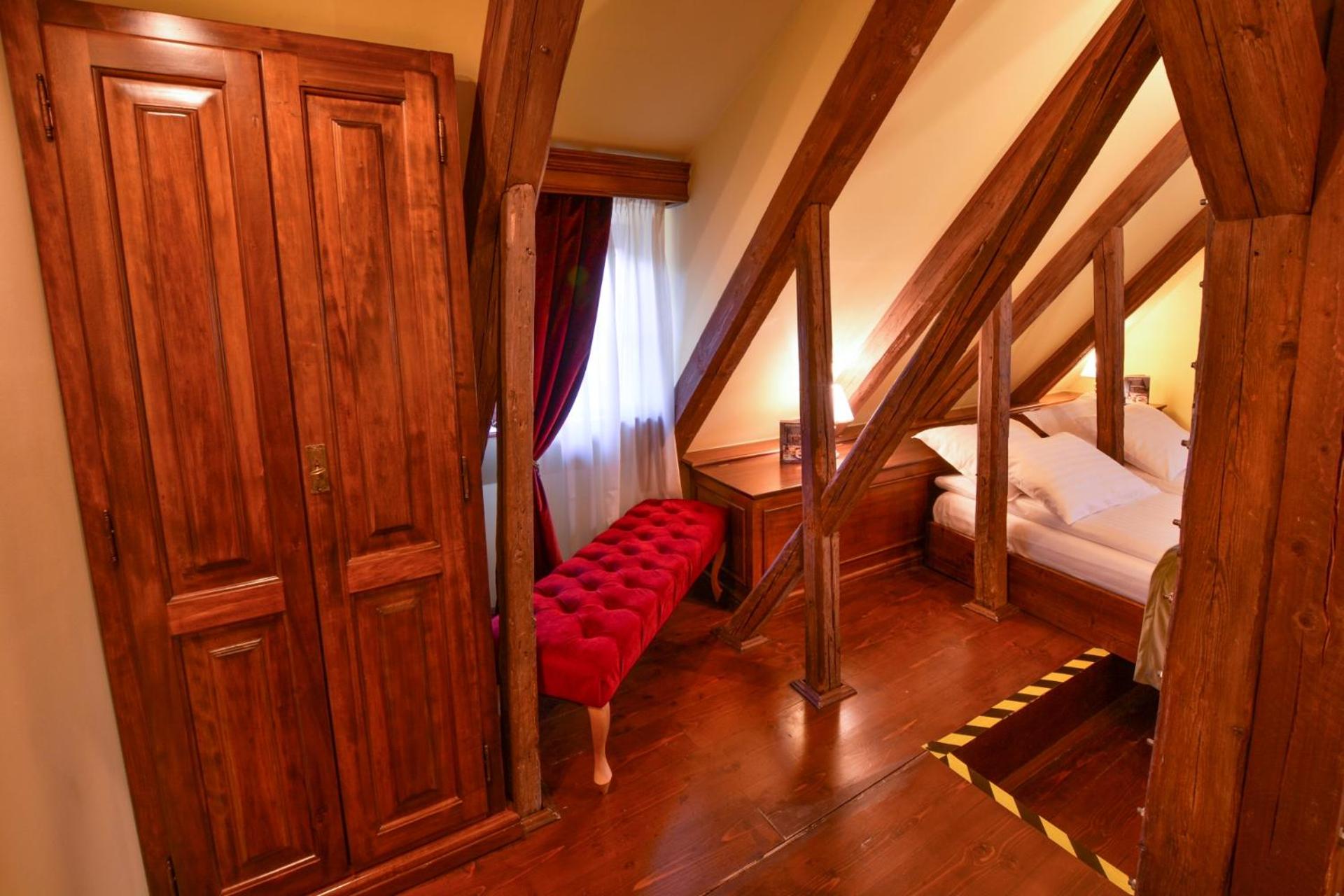 Twin Room - Attic - Photo 6