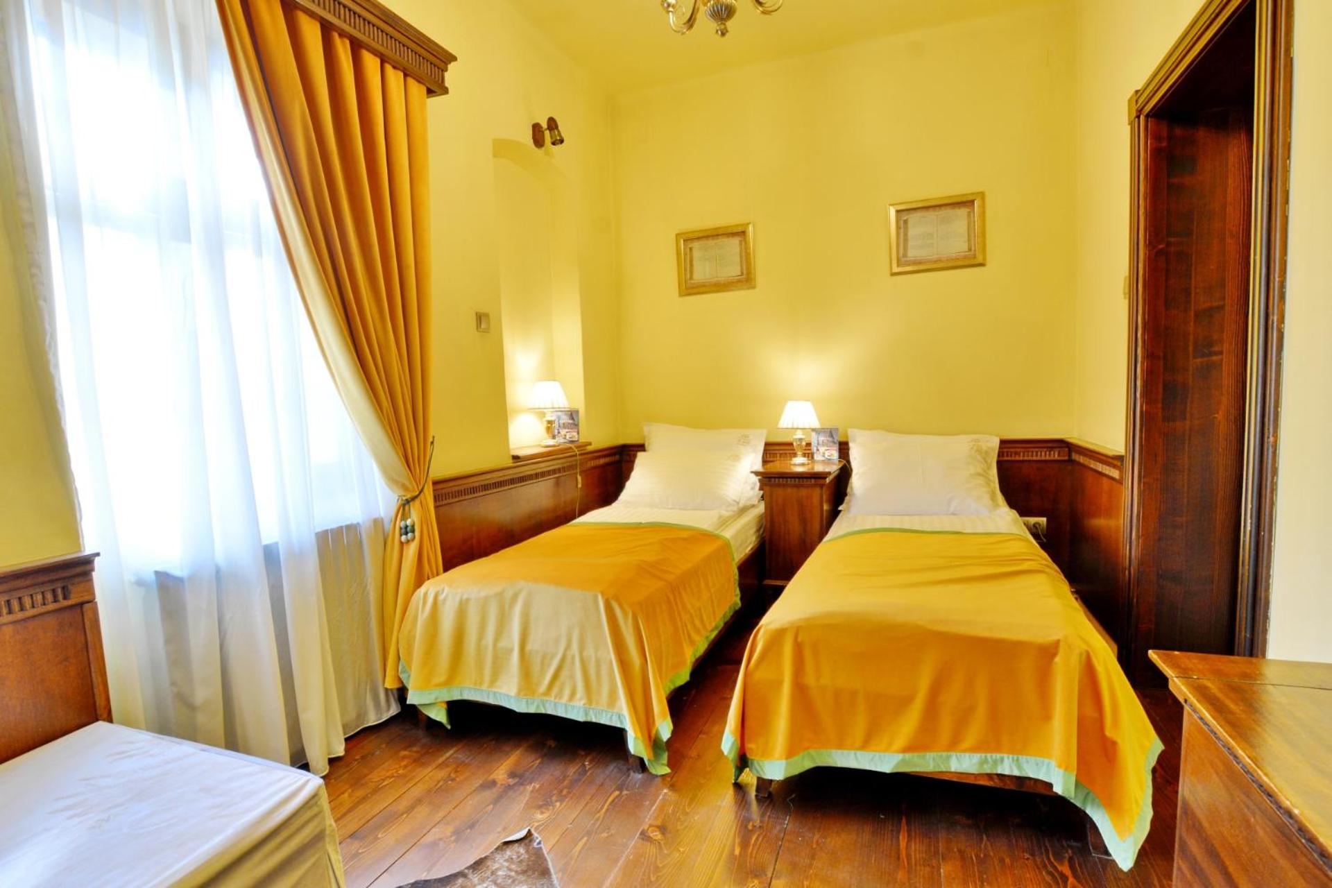 Room on cursive - Photo 6