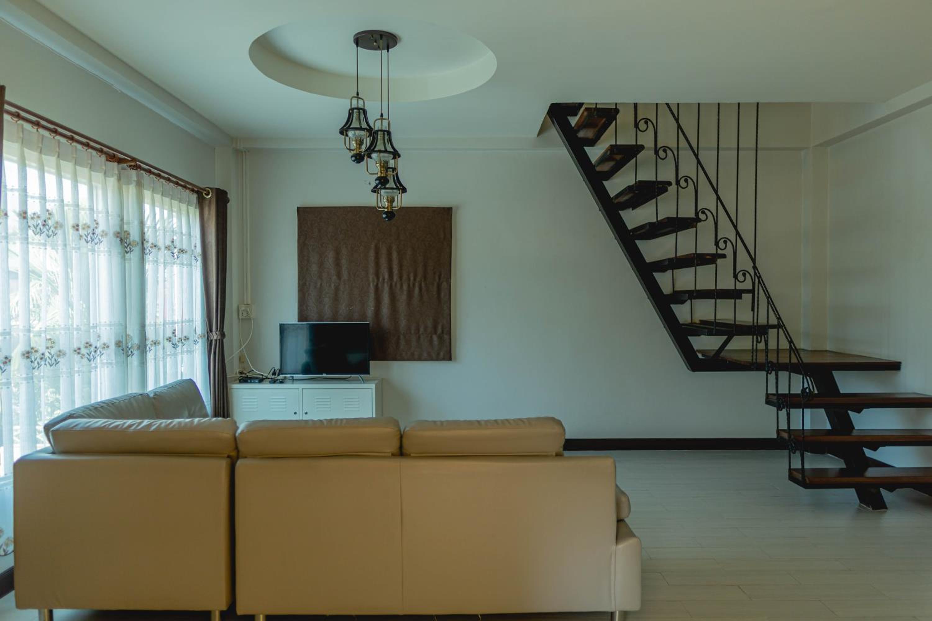 Family Room photo 2