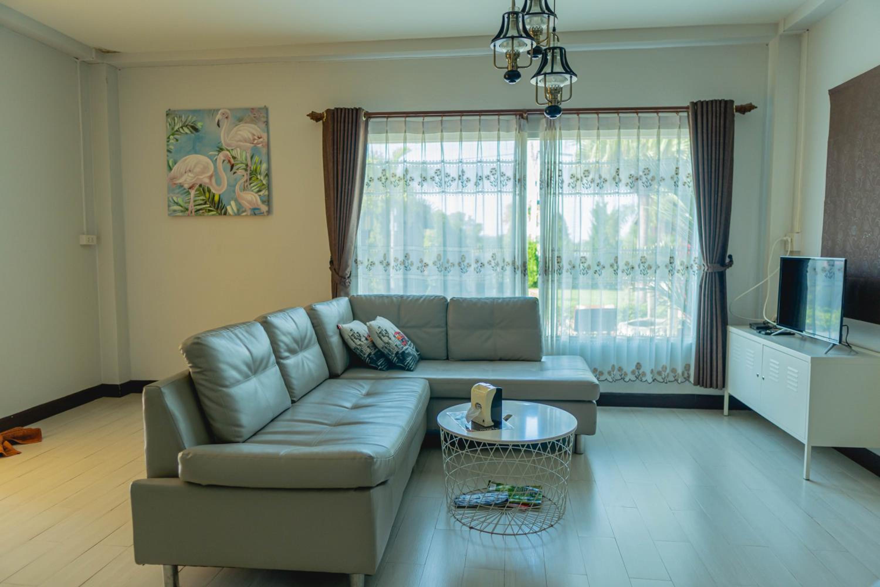 Family Room photo 1