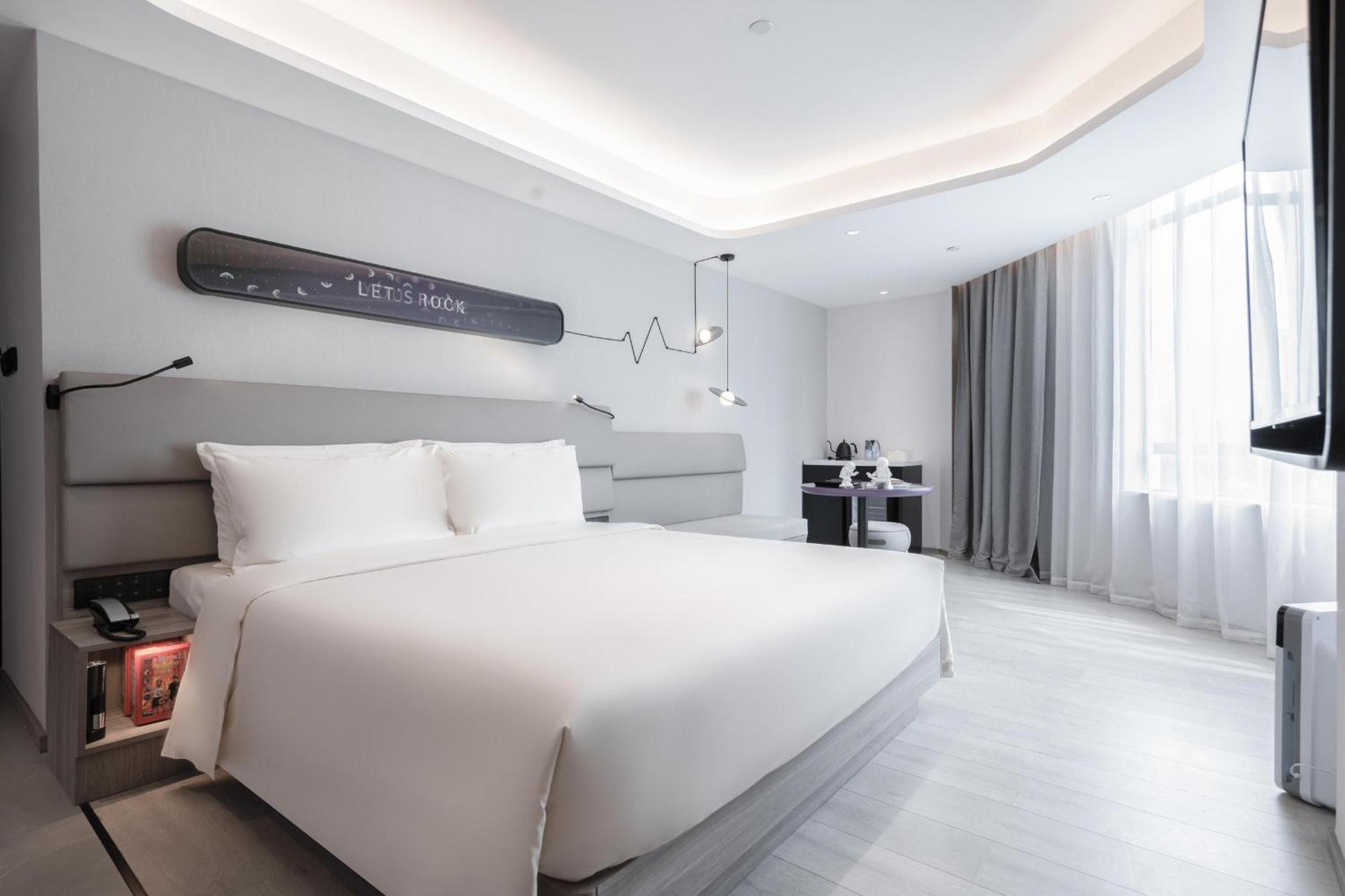 Large Double Room