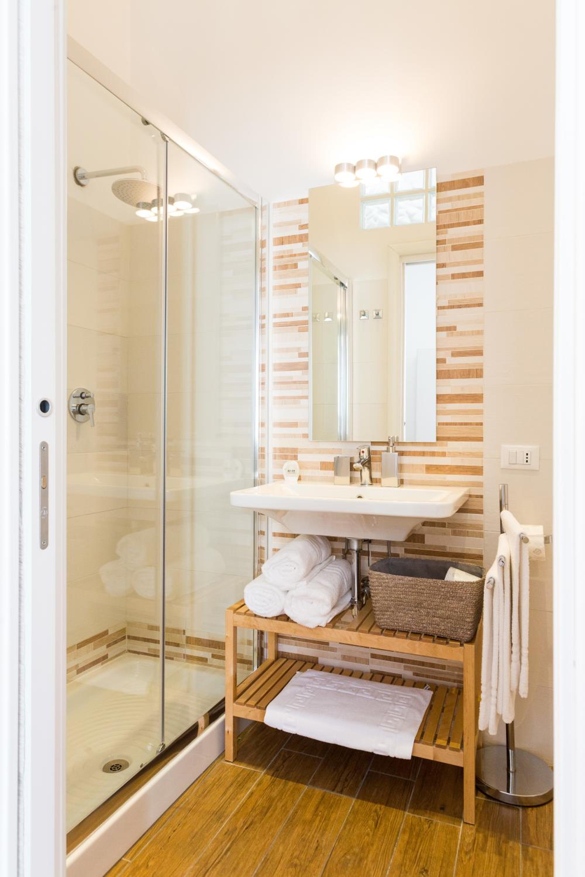 Triple Room with Private Bathroom photo 3
