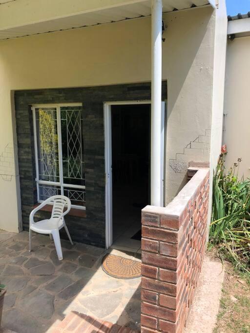 One-Bedroom House photo 2