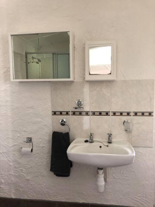 One-Bedroom House photo 3