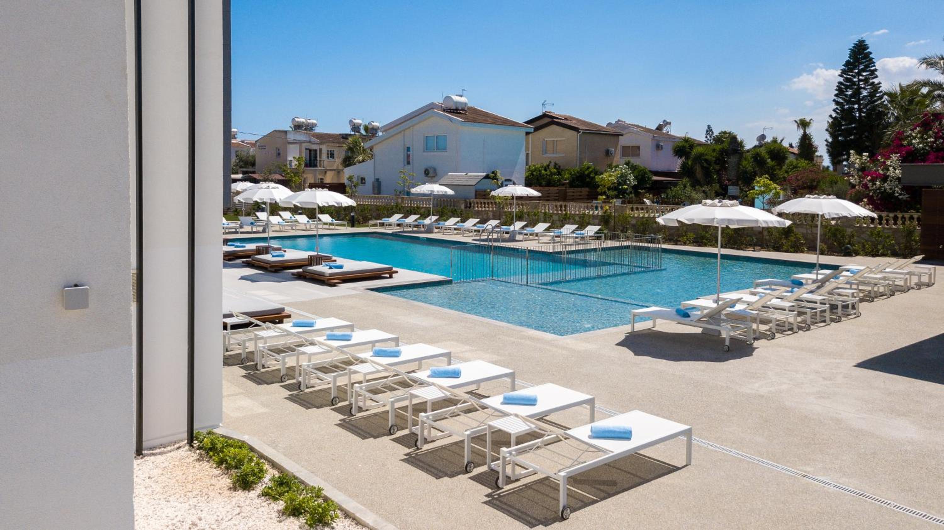 Apartment with Pool View  - Photo 7