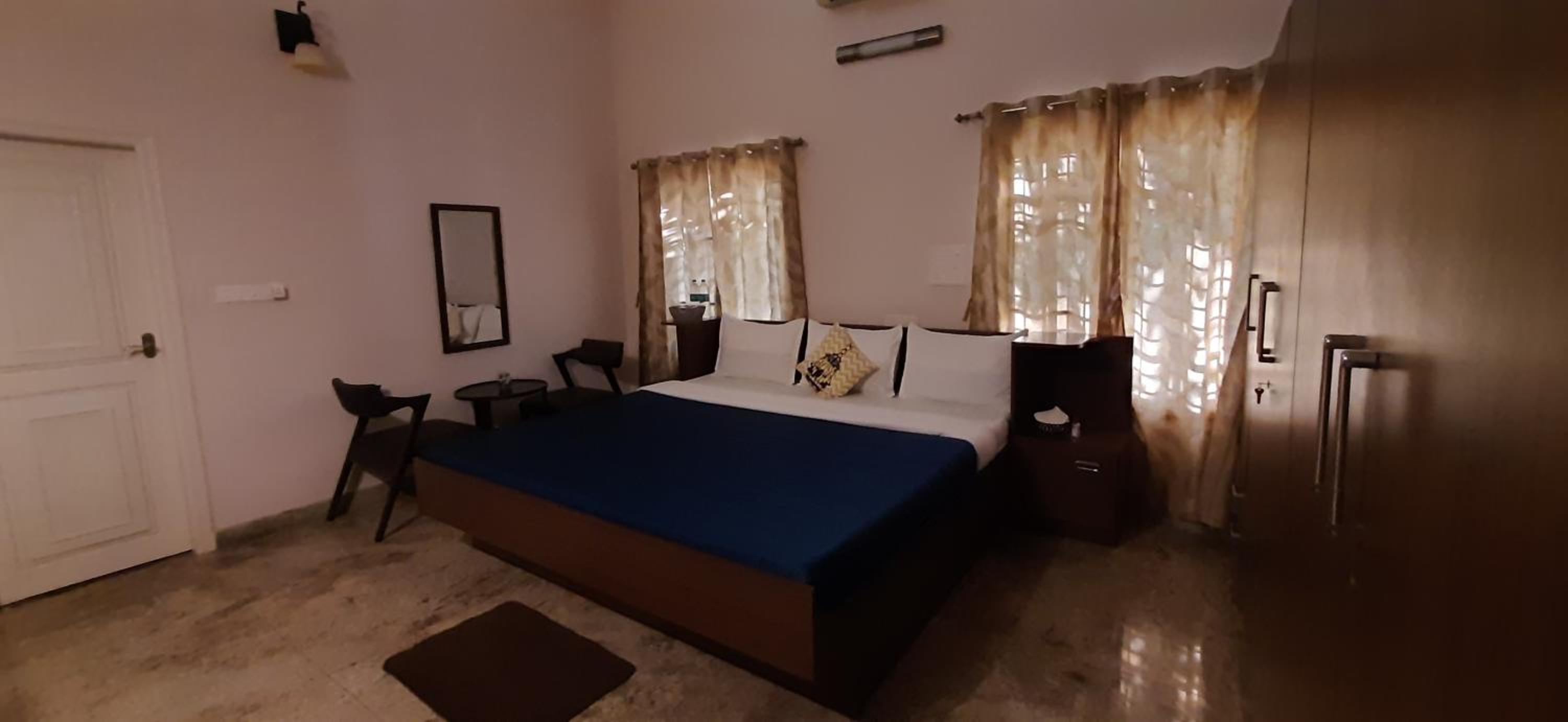 Superior King Room photo 1