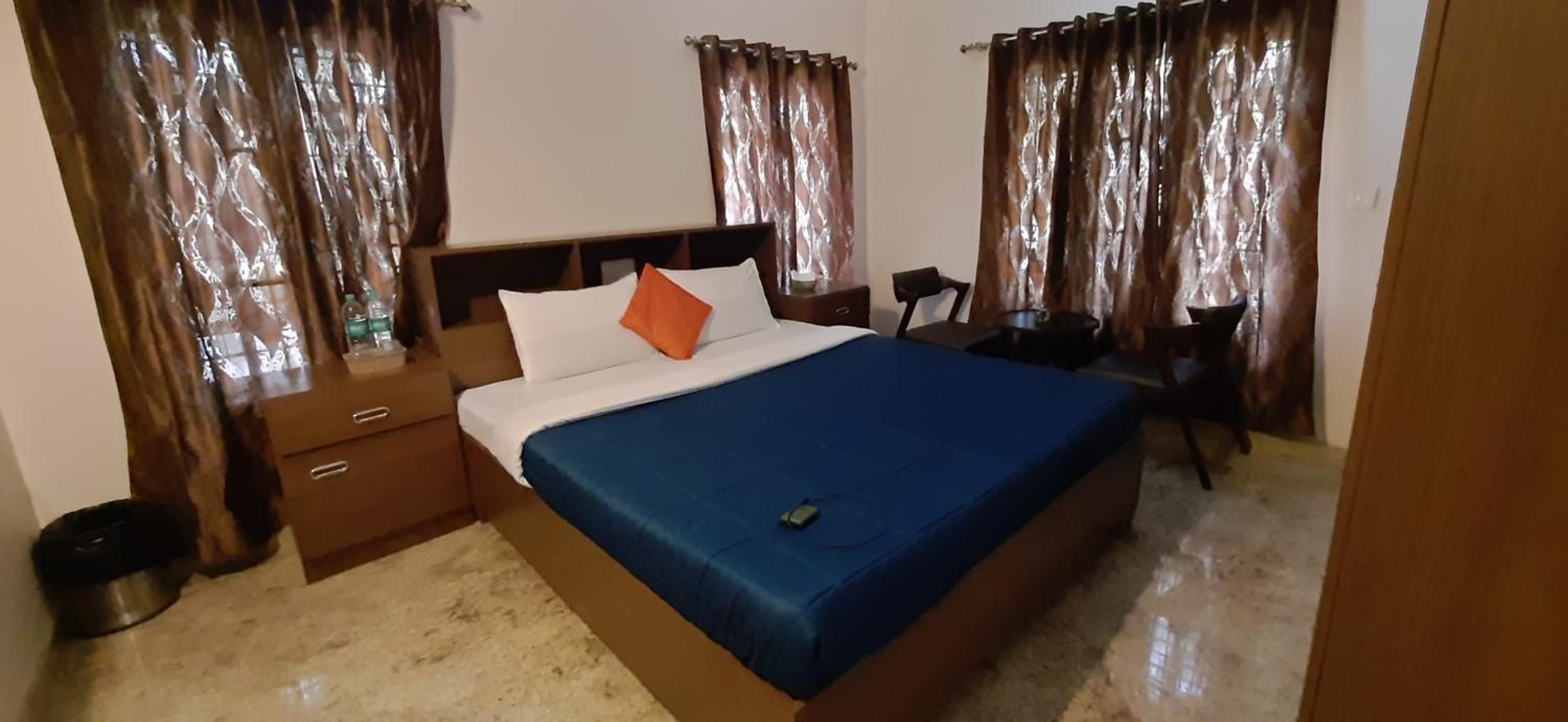 Deluxe Double Room (2 Adults + 1 Child) photo 1