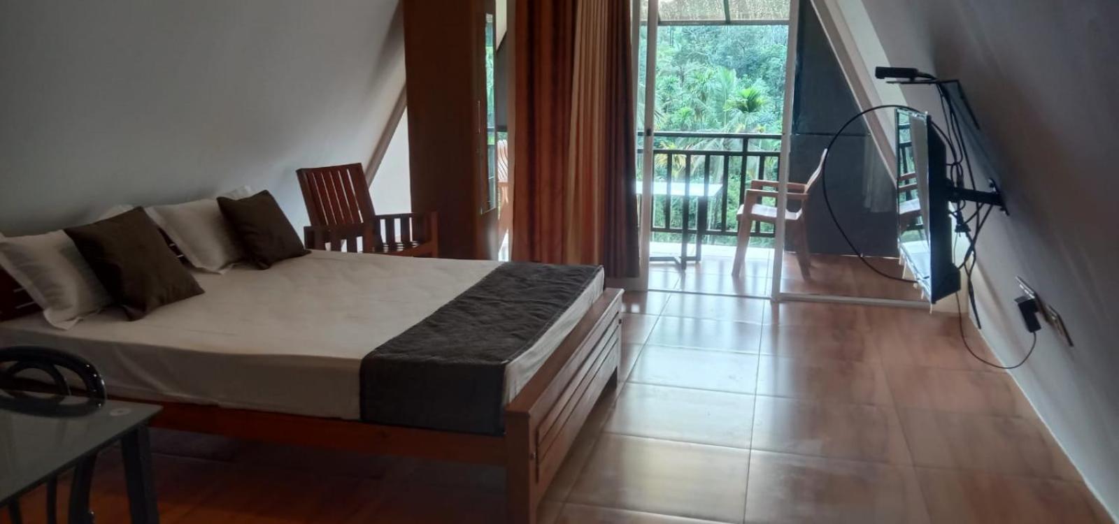 One-Bedroom House photo 1