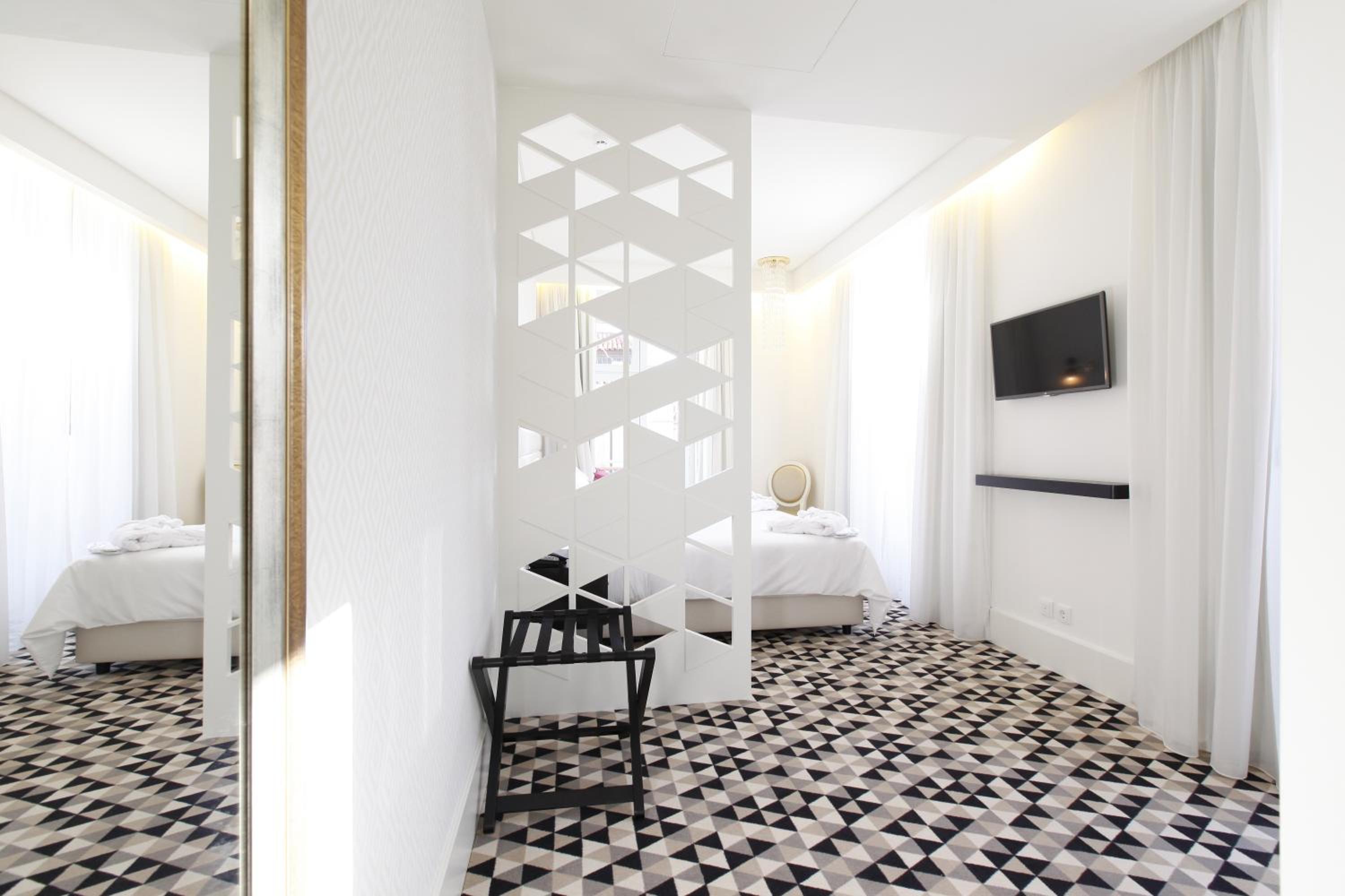 Superior Double Room with Street View
